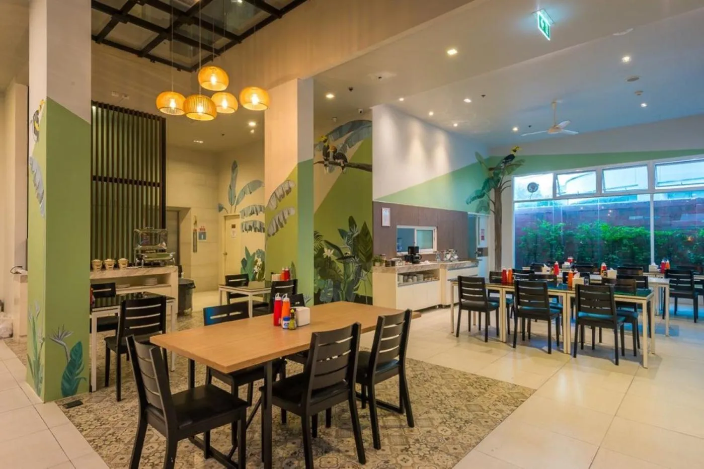 Restaurant/places to eat in Centro One Patong