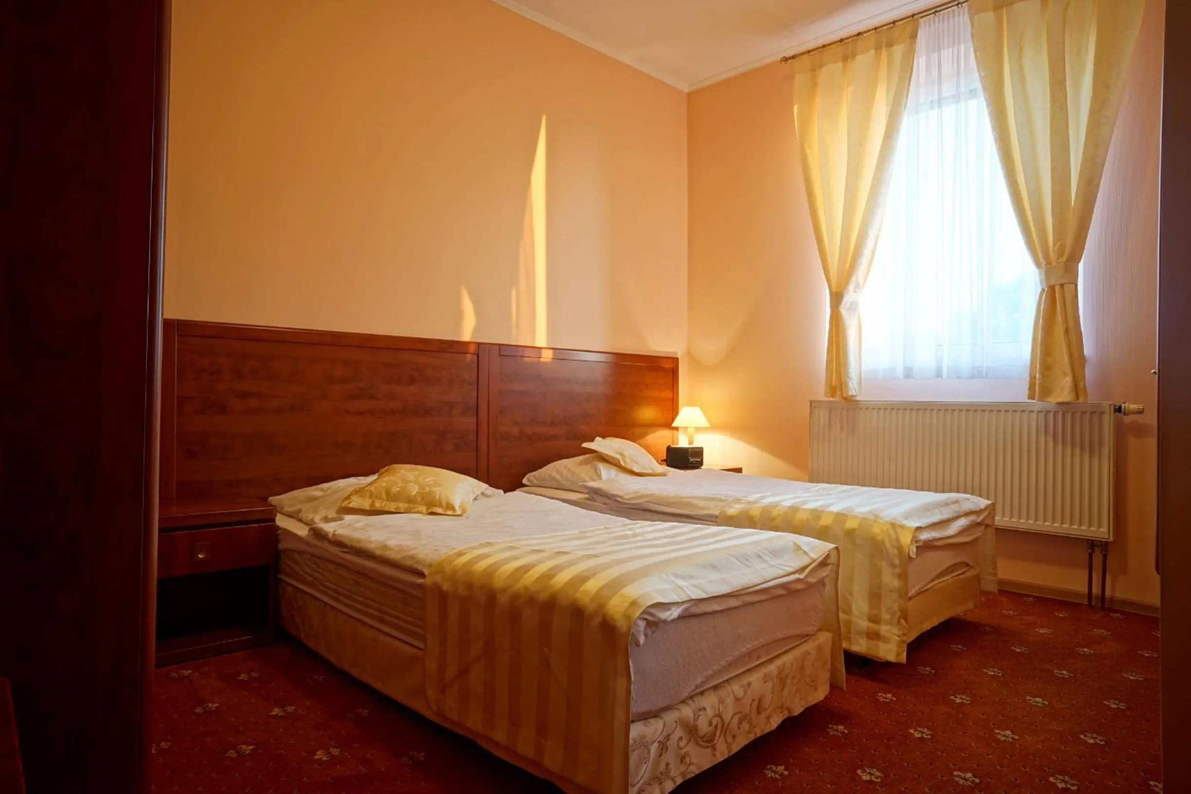 Bed in Noclegi w Lublińcu Lubex