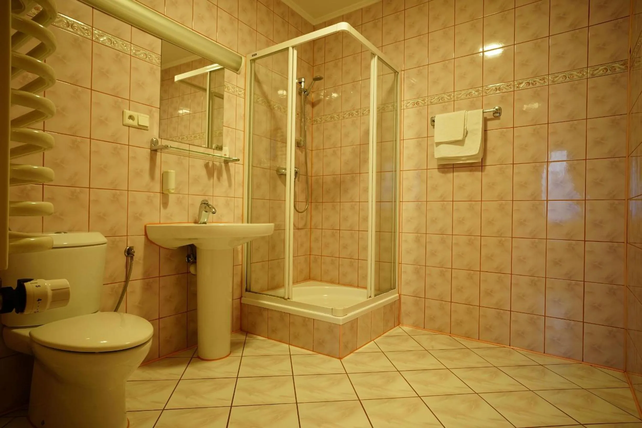 Shower in Noclegi w Lublińcu Lubex