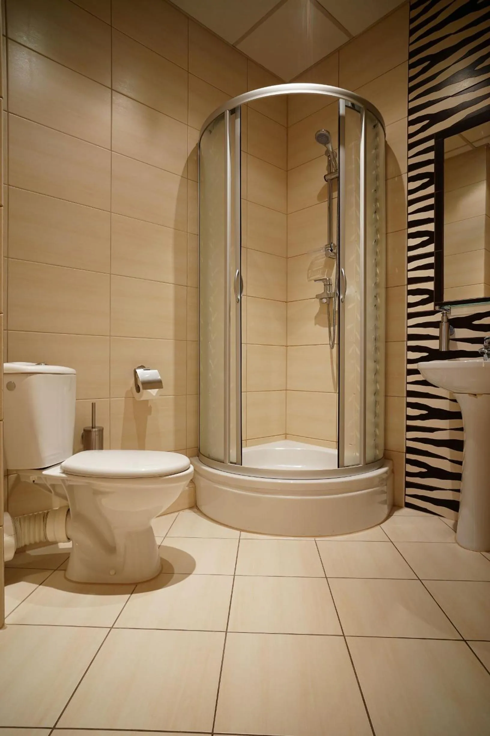 Shower in Noclegi w Lublińcu Lubex