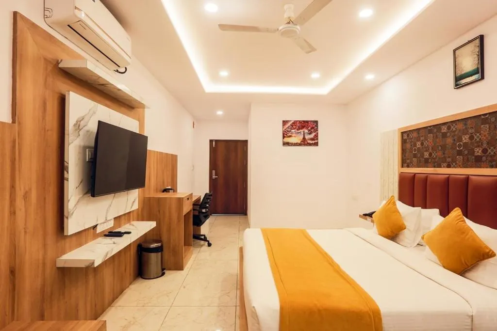 Photo of the whole room, Bed in Gateway Inn