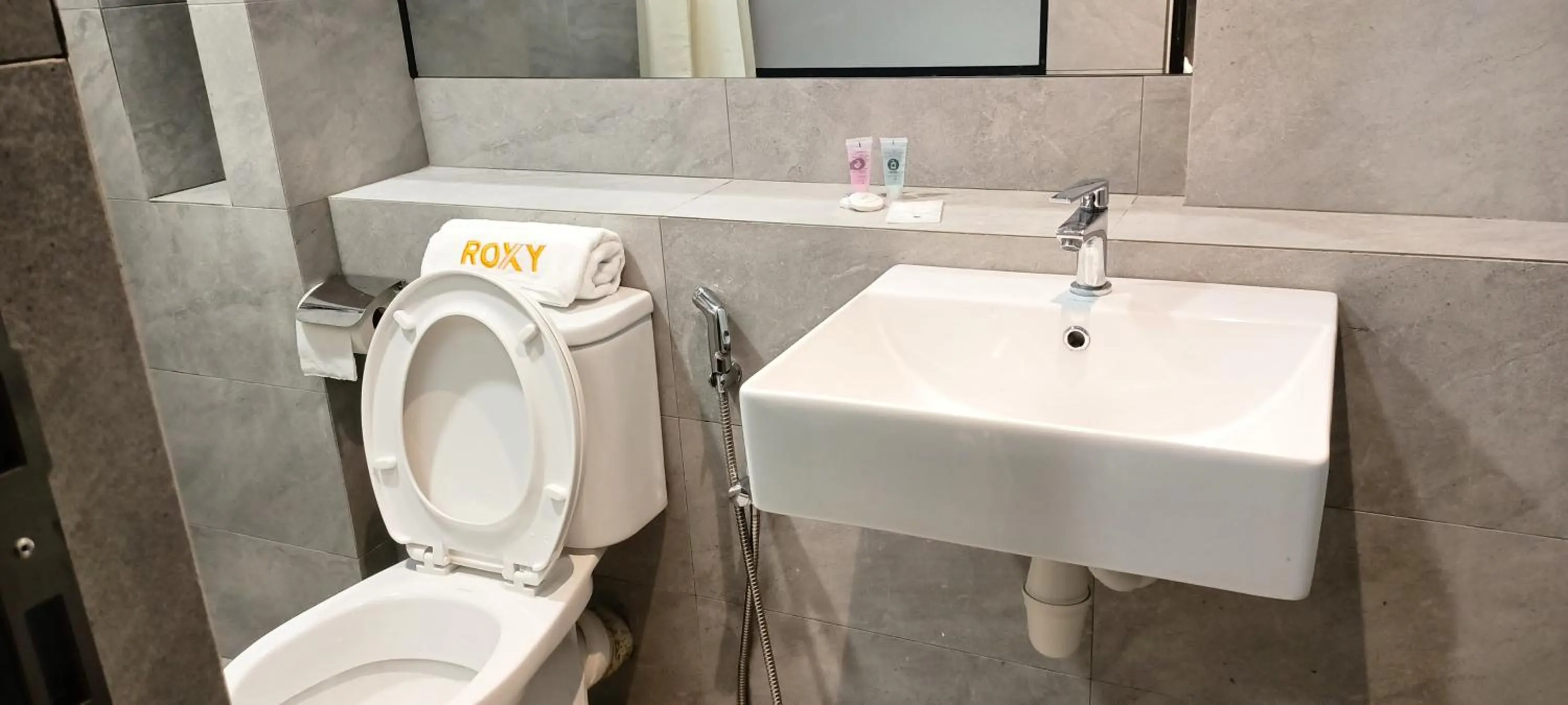 Bathroom in Roxy Hotel Sri Aman