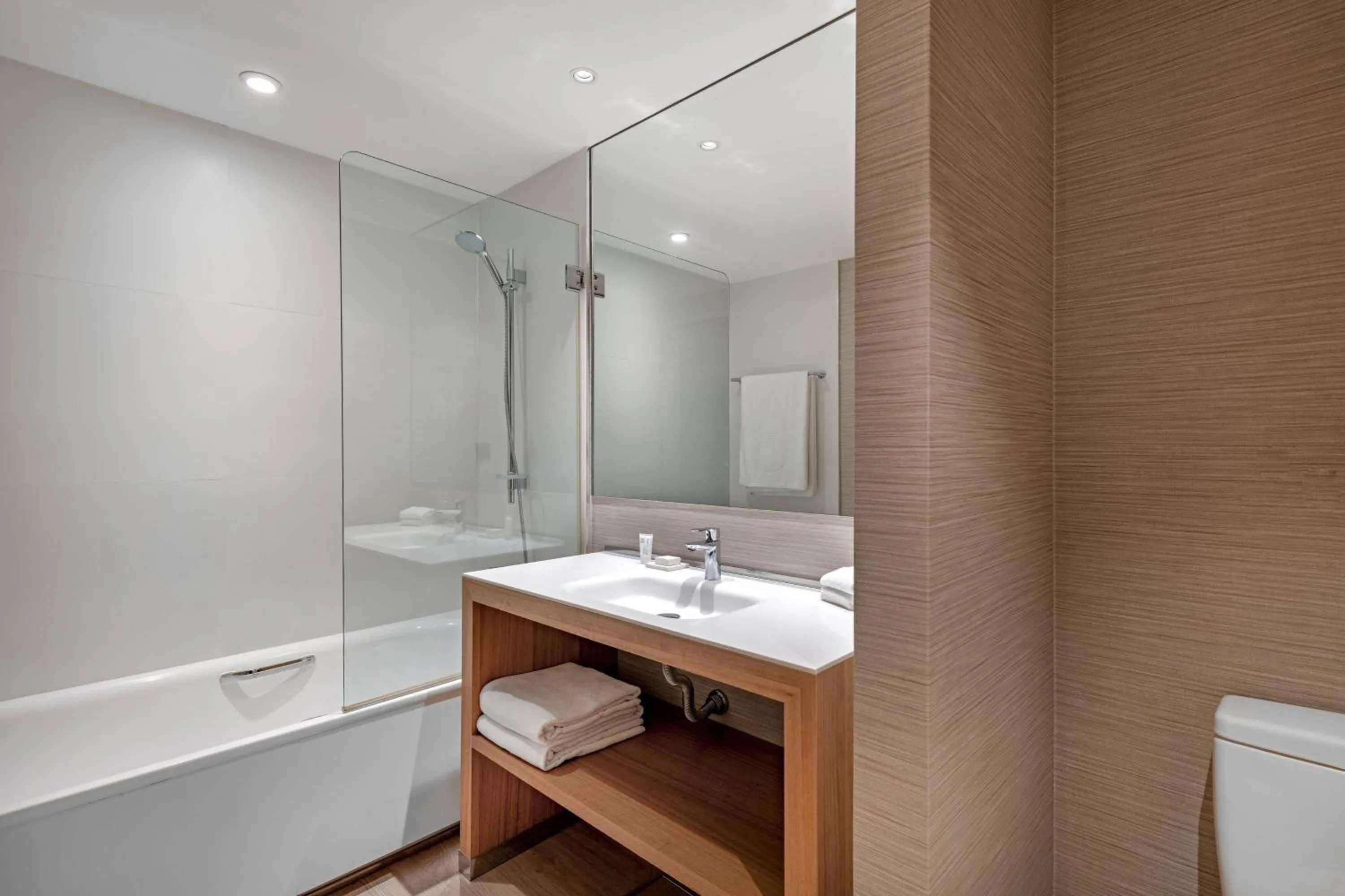 Bathroom in AC Hotel Diagonal L'Illa by Marriott