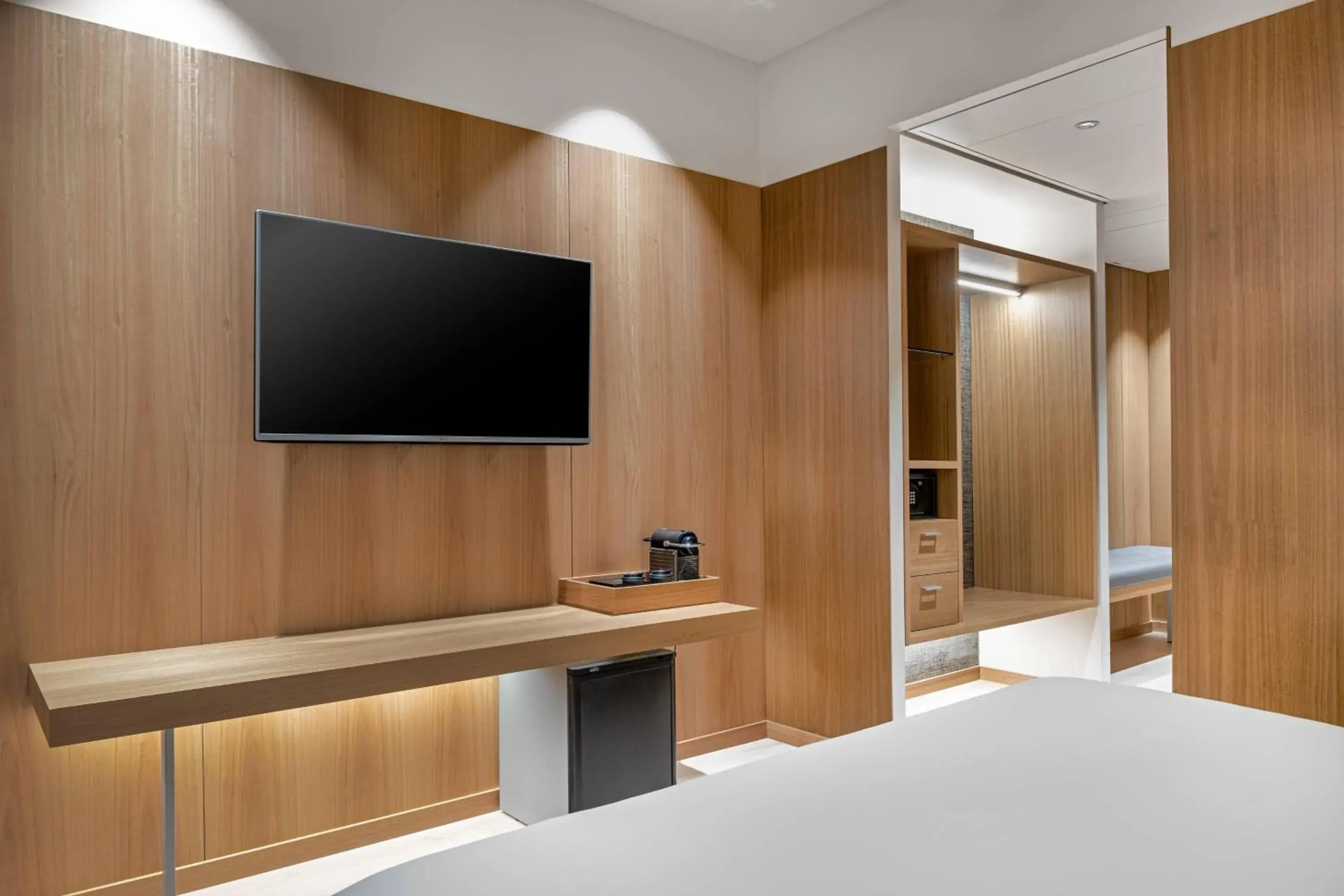 Superior King Room in AC Hotel Diagonal L'Illa by Marriott Superior King Room in AC Hotel Diagonal L'Illa by Marriott