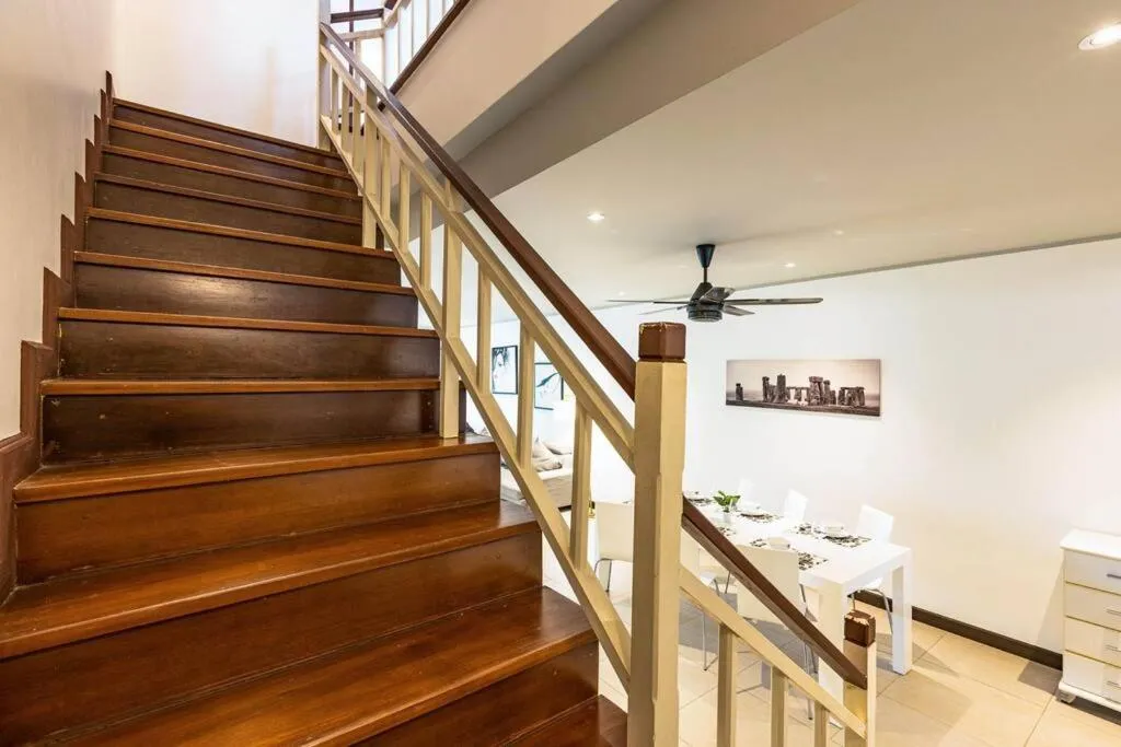 4 Bedroom Townhouse in Great Location! (BSS)