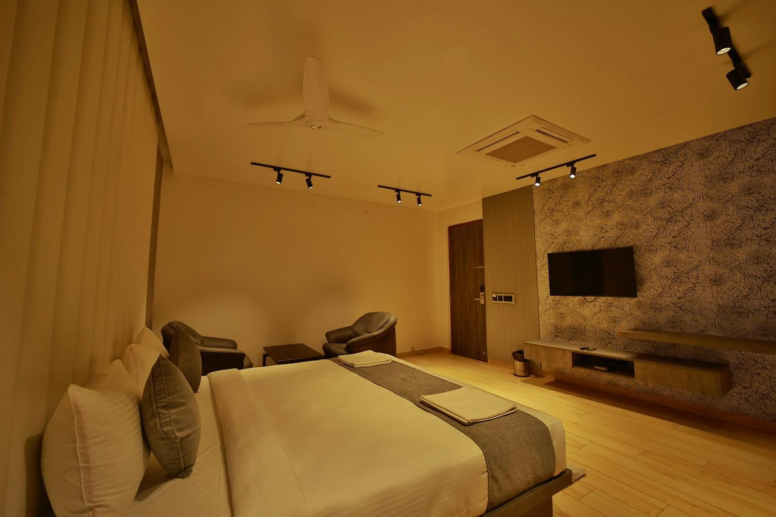 TV and multimedia, Bed in The Mysore Grand