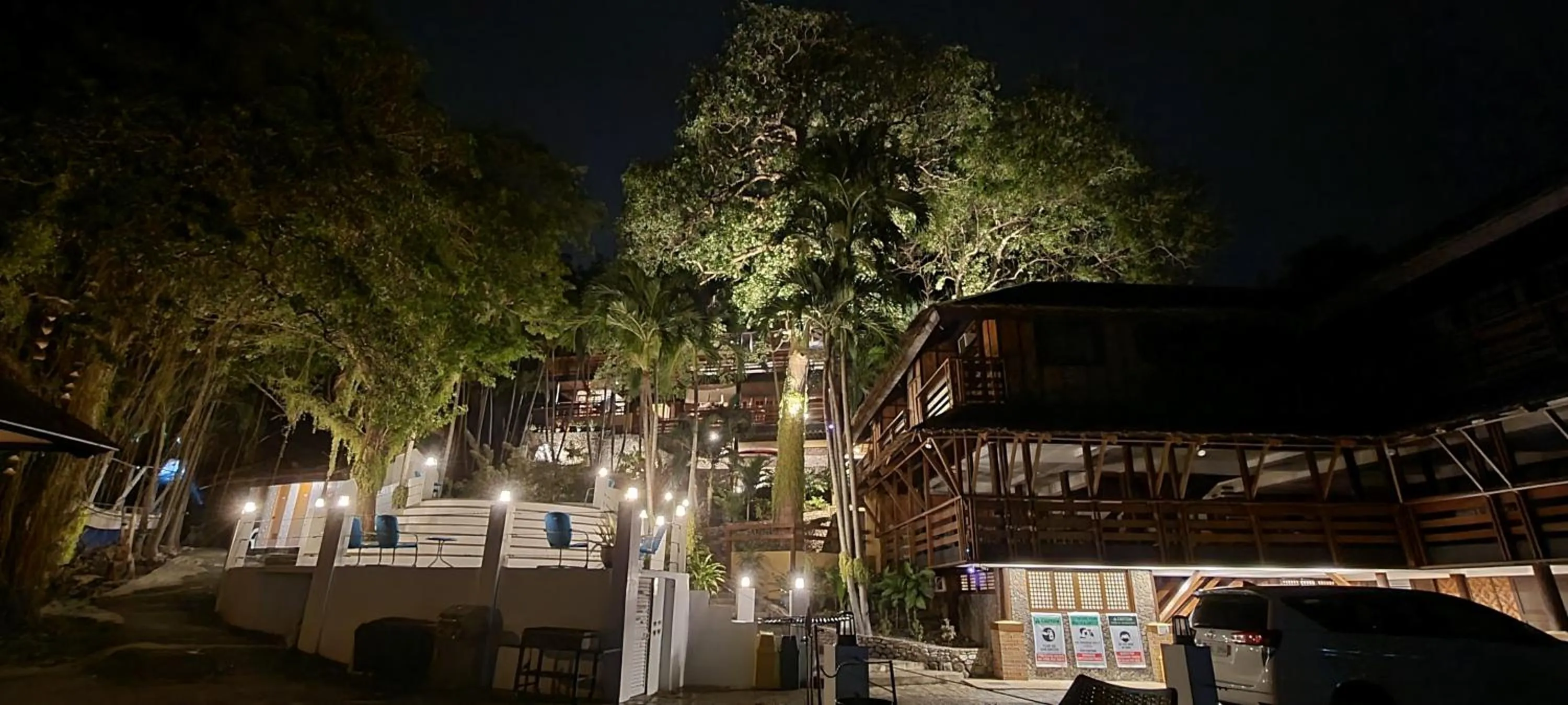 Night in Aquaventure Reef Club