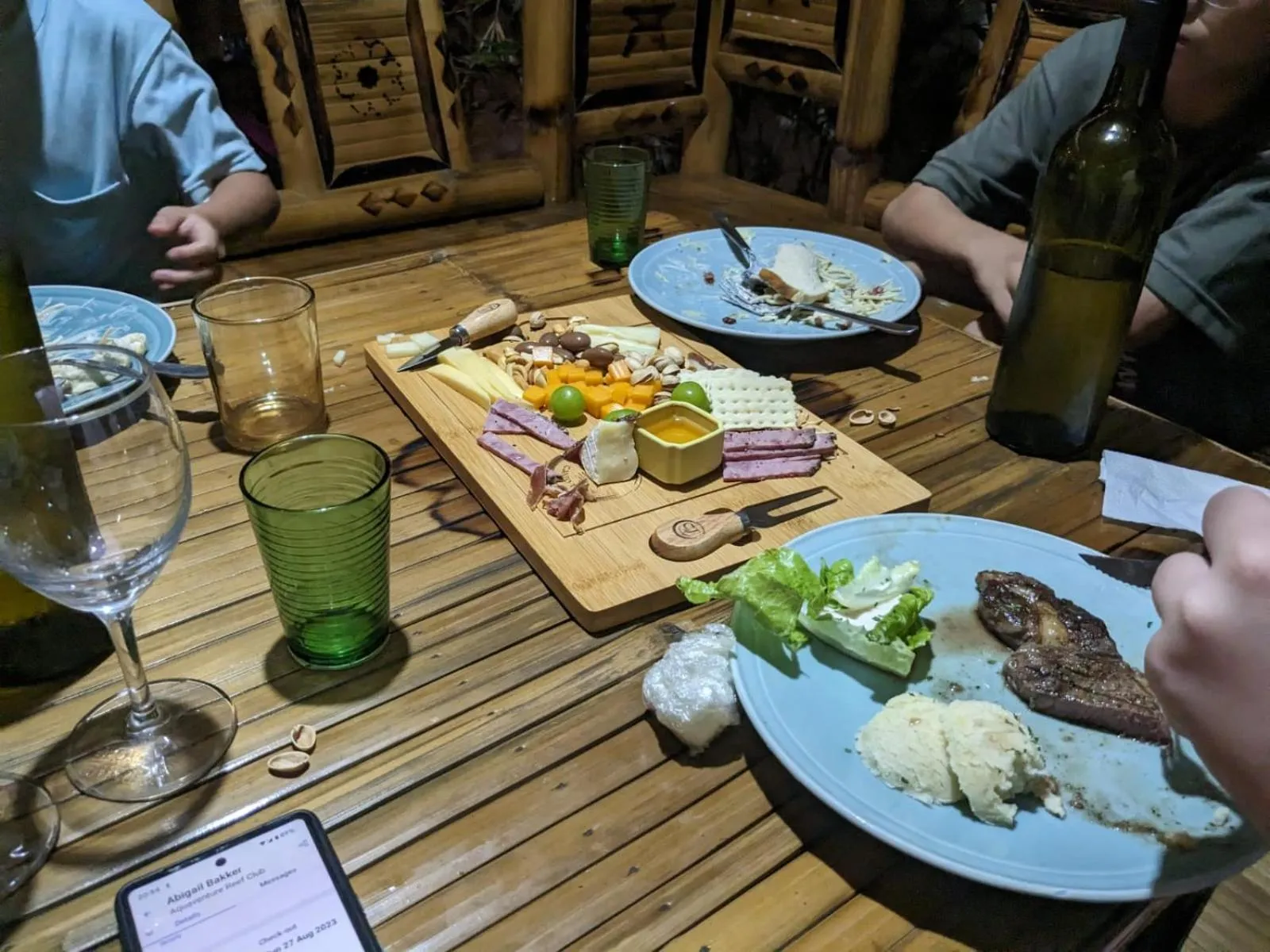 Food and drinks in Aquaventure Reef Club