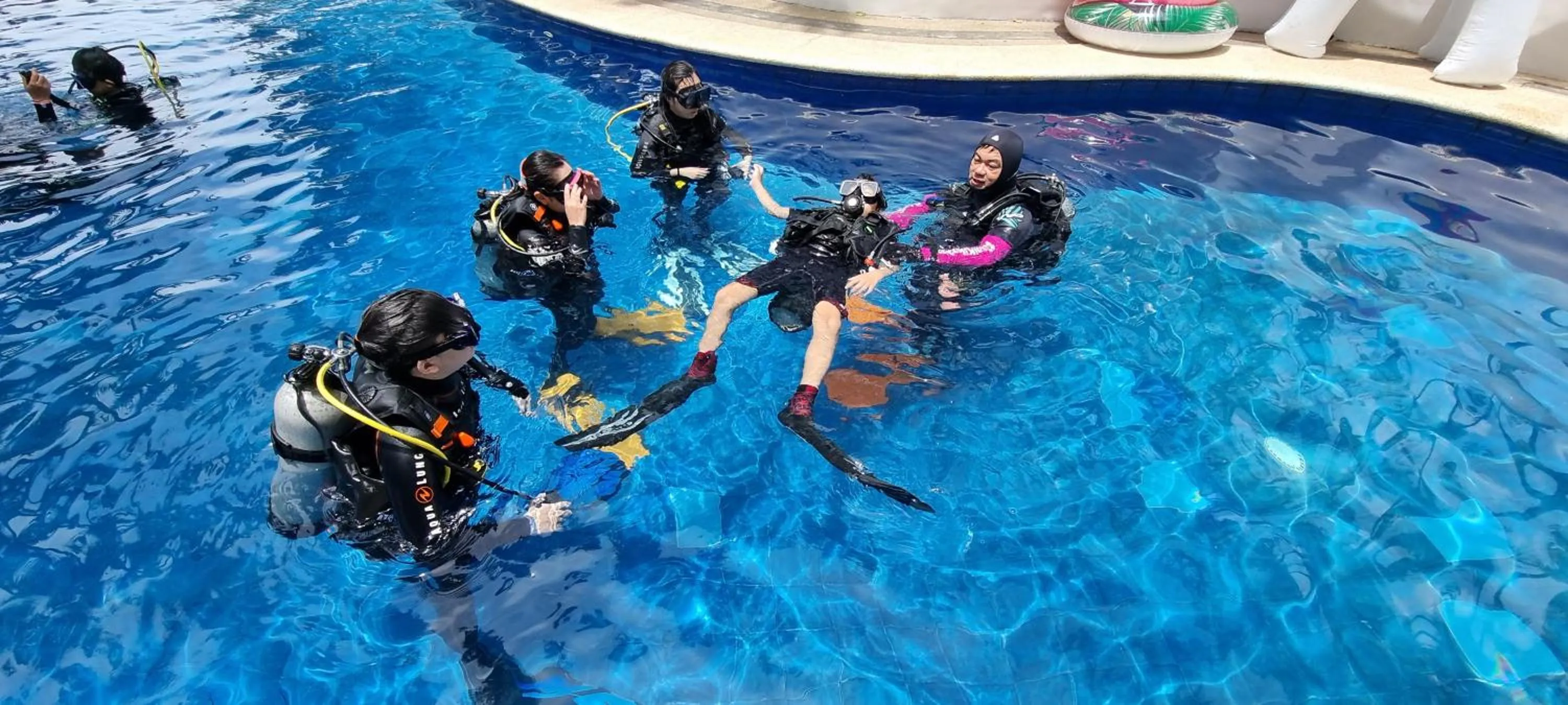 People in Aquaventure Reef Club