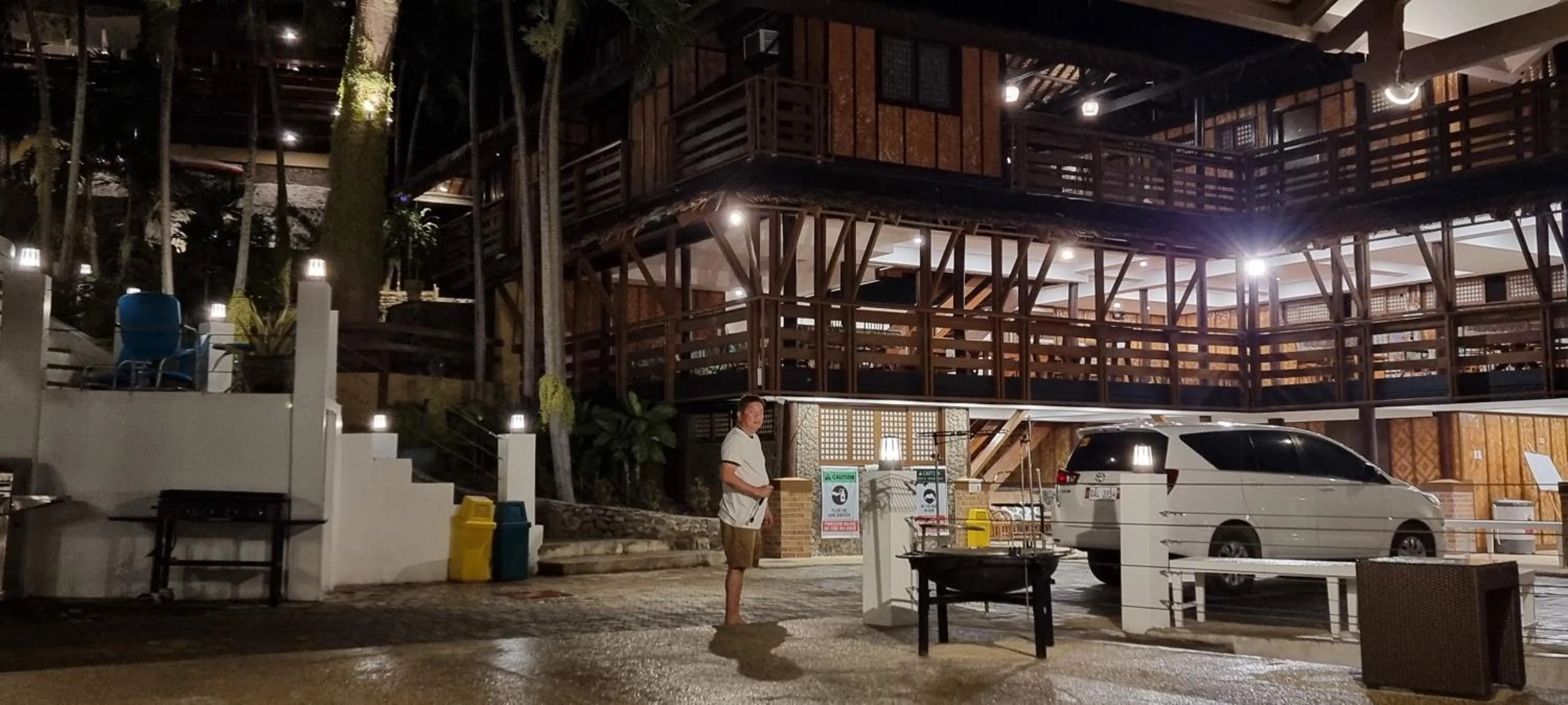 Night in Aquaventure Reef Club