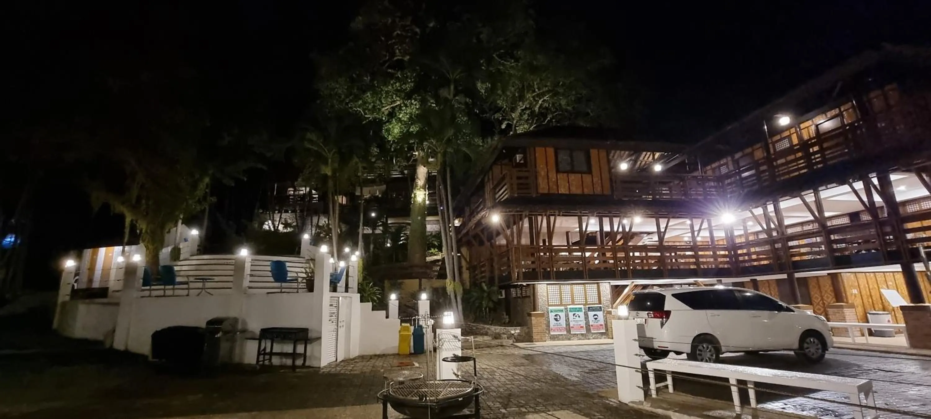 Property building in Aquaventure Reef Club