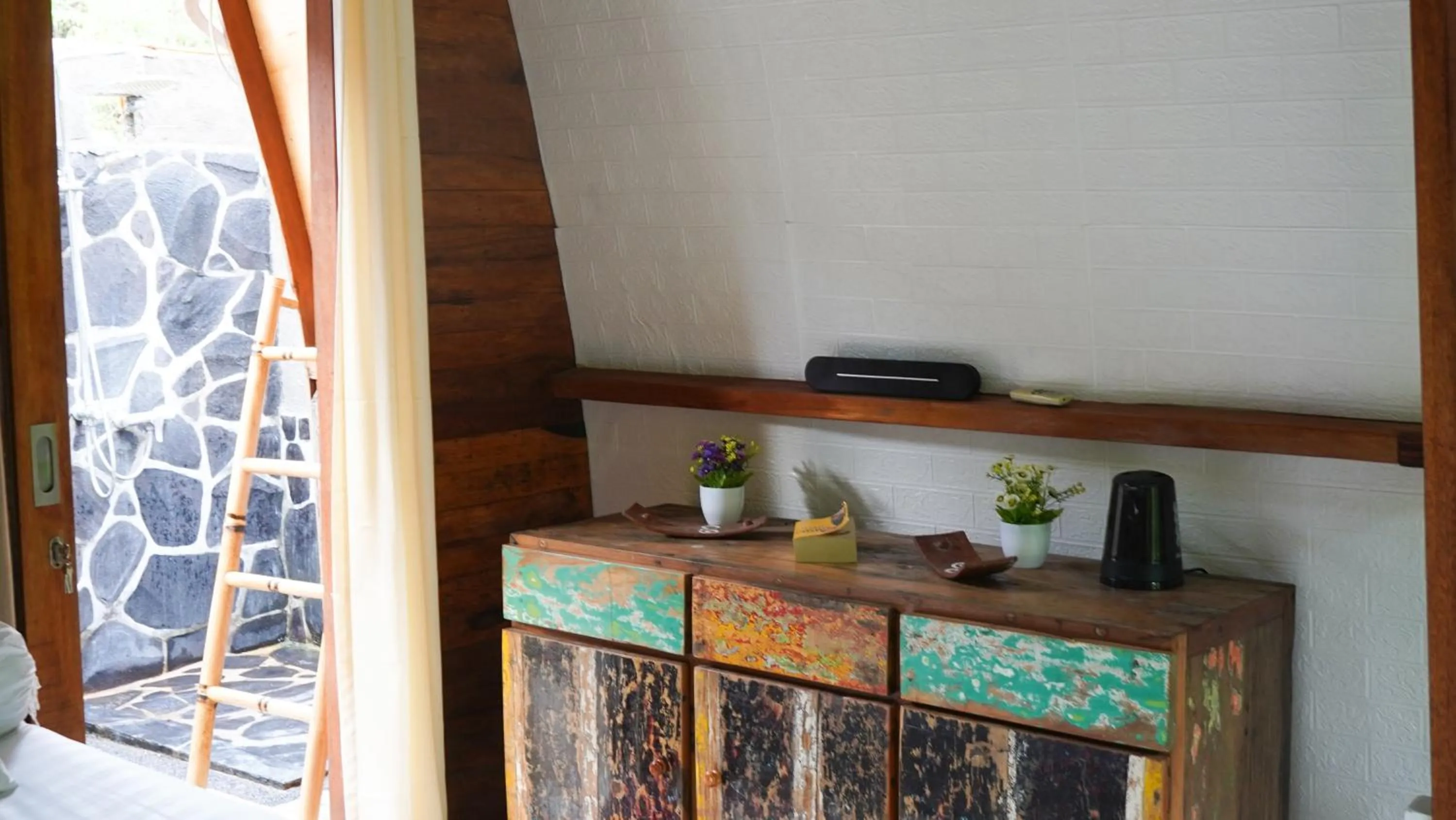 Area and facilities in Lullabi Lumbung Villa