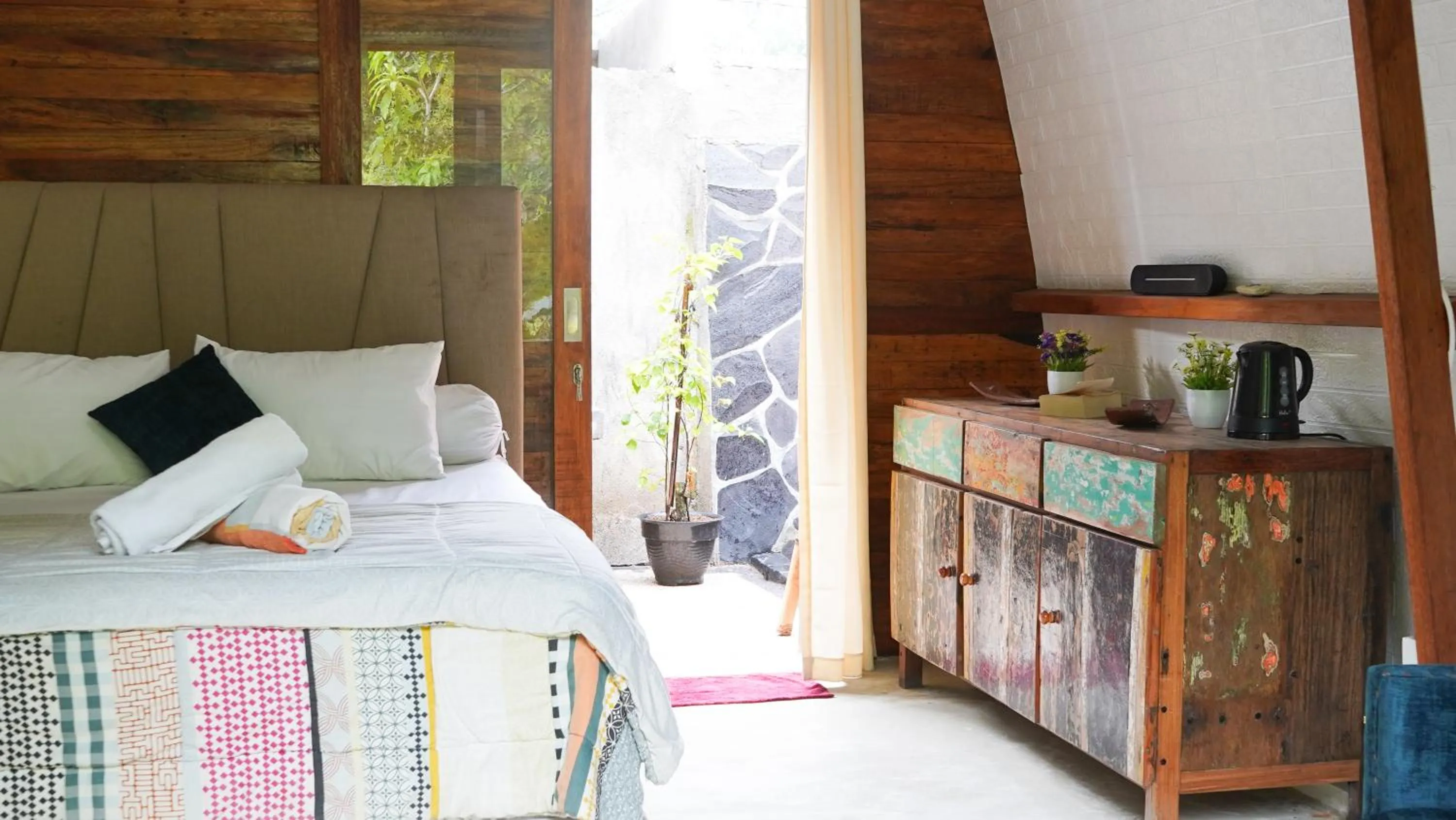 Bed in Lullabi Lumbung Villa