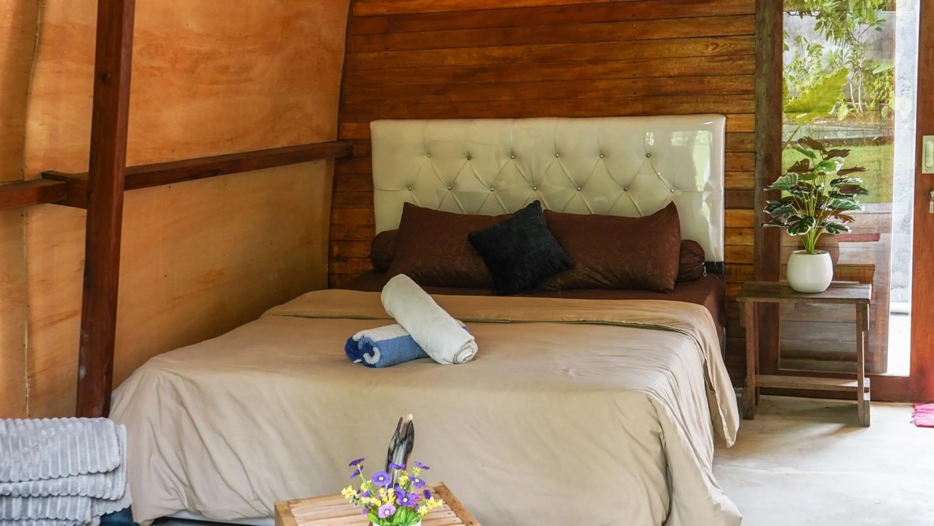 Bed in Lullabi Lumbung Villa