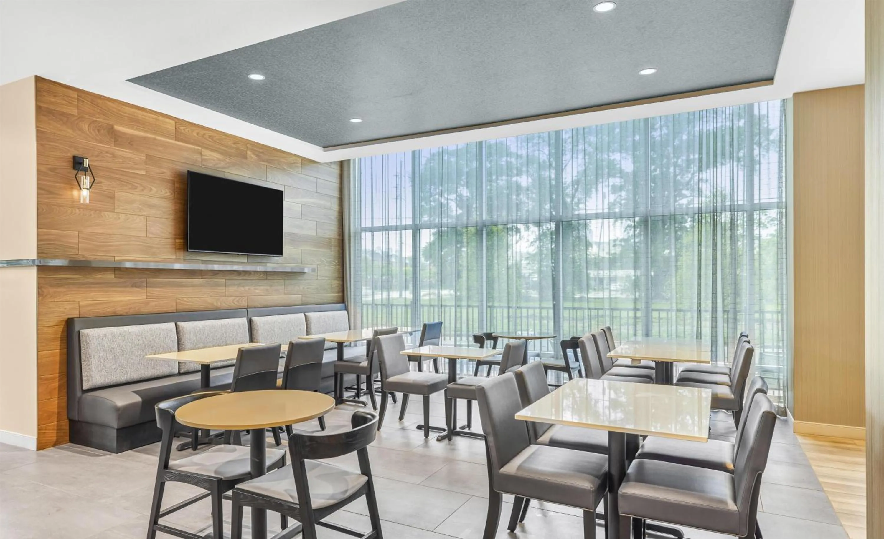 Lobby or reception in Hyatt House Houston Medical Center