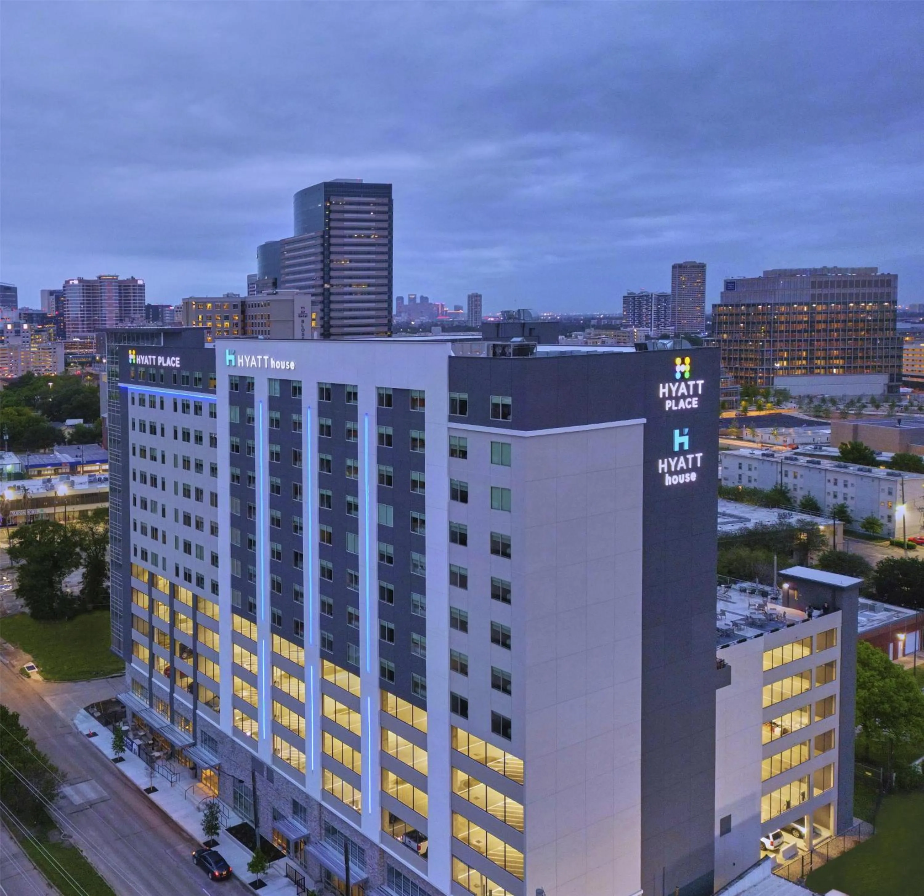 Property building in Hyatt Place Houston Medical Center