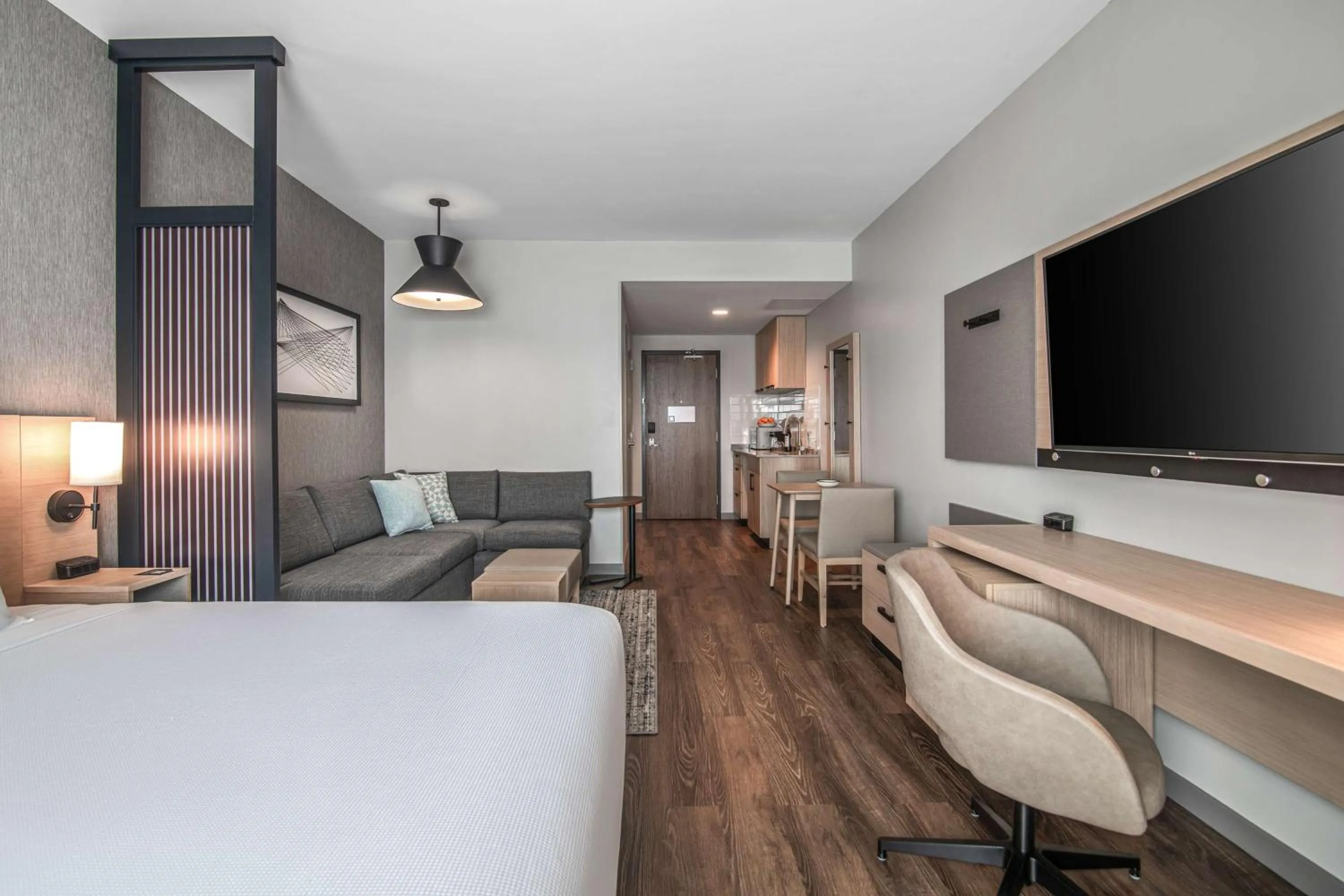 Bedroom, Bed in Hyatt Place Newark-Silicon Valley