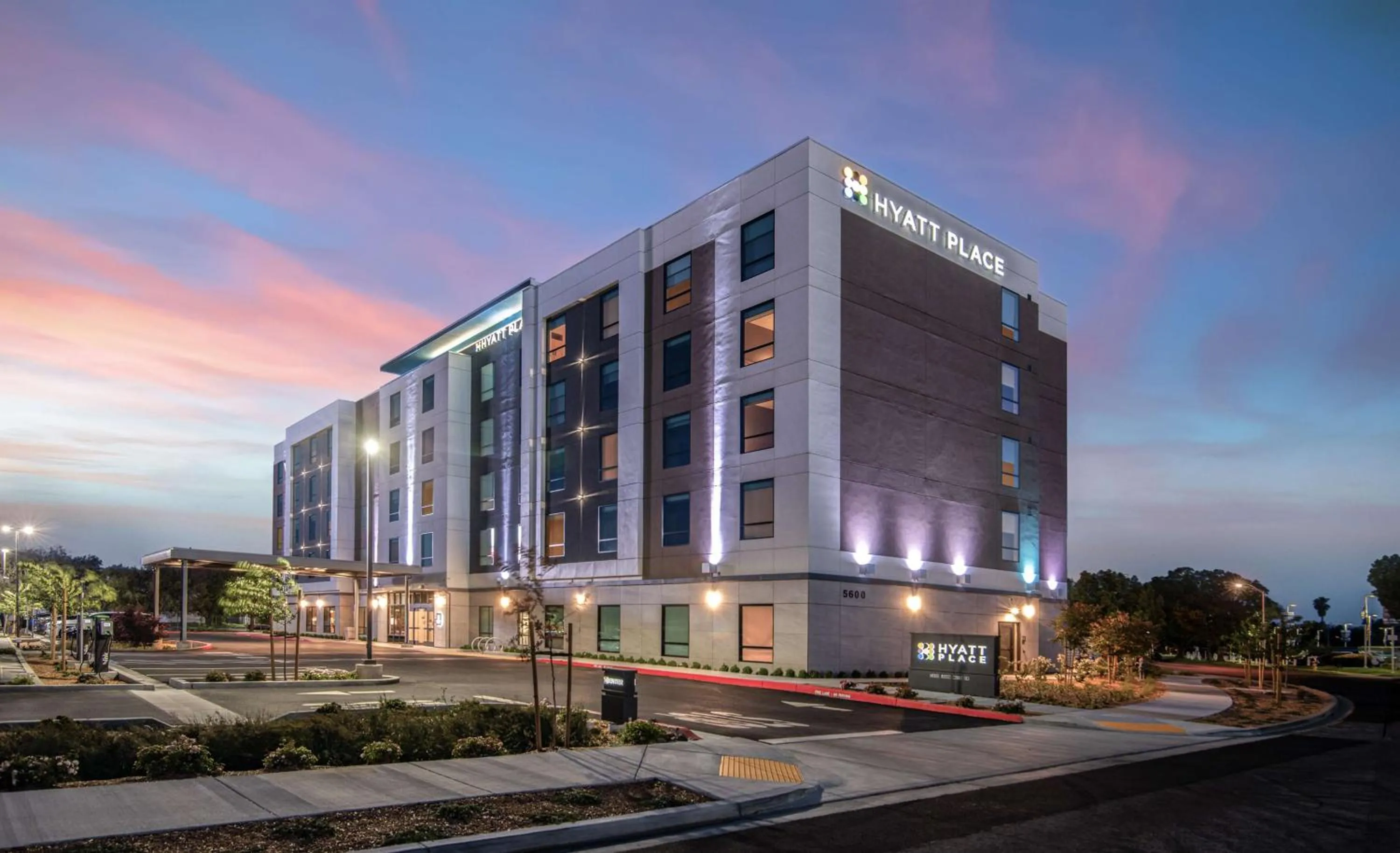 Property building in Hyatt Place Newark-Silicon Valley