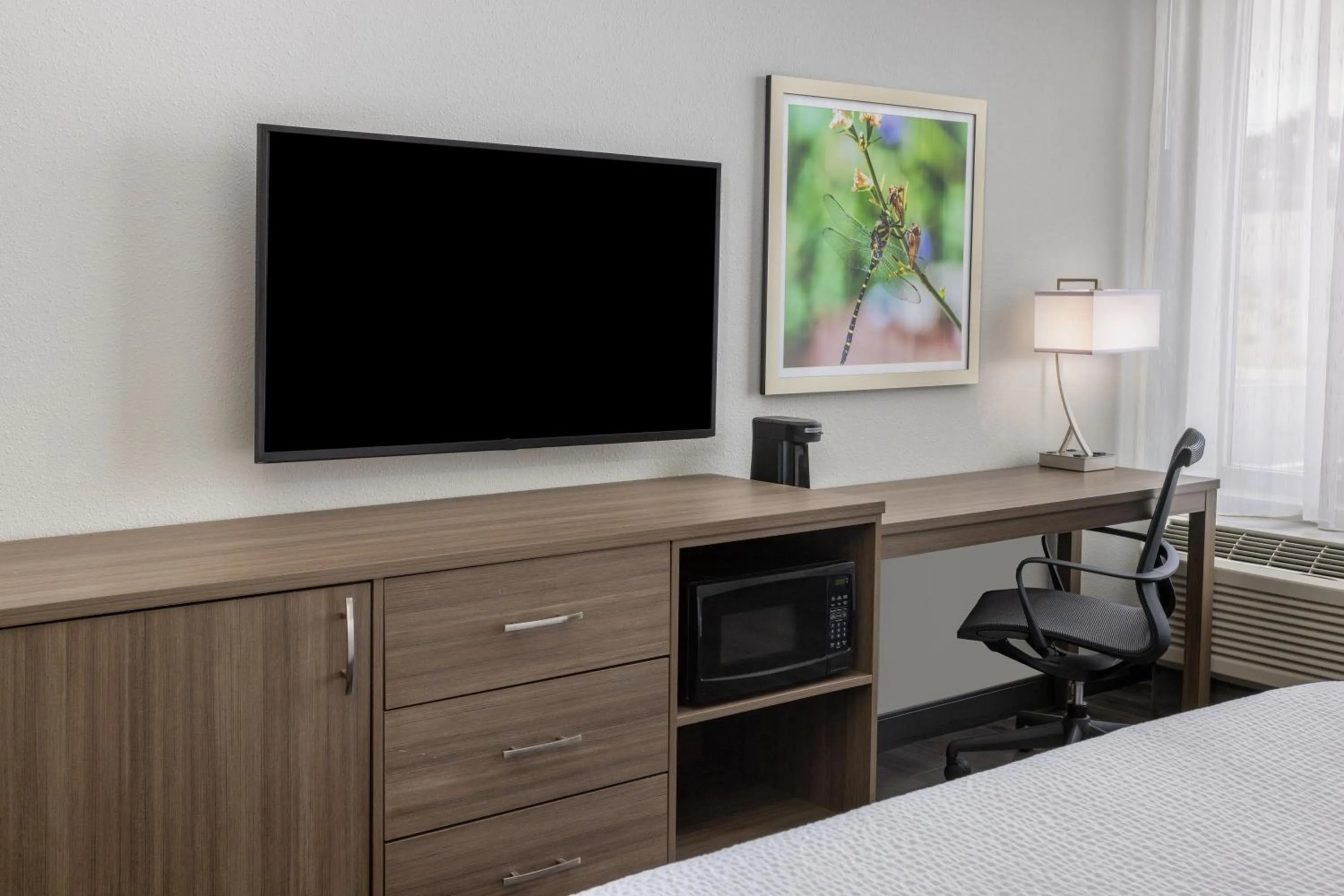 Bedroom, Bed in La Quinta Inn & Suites by Wyndham Valdosta