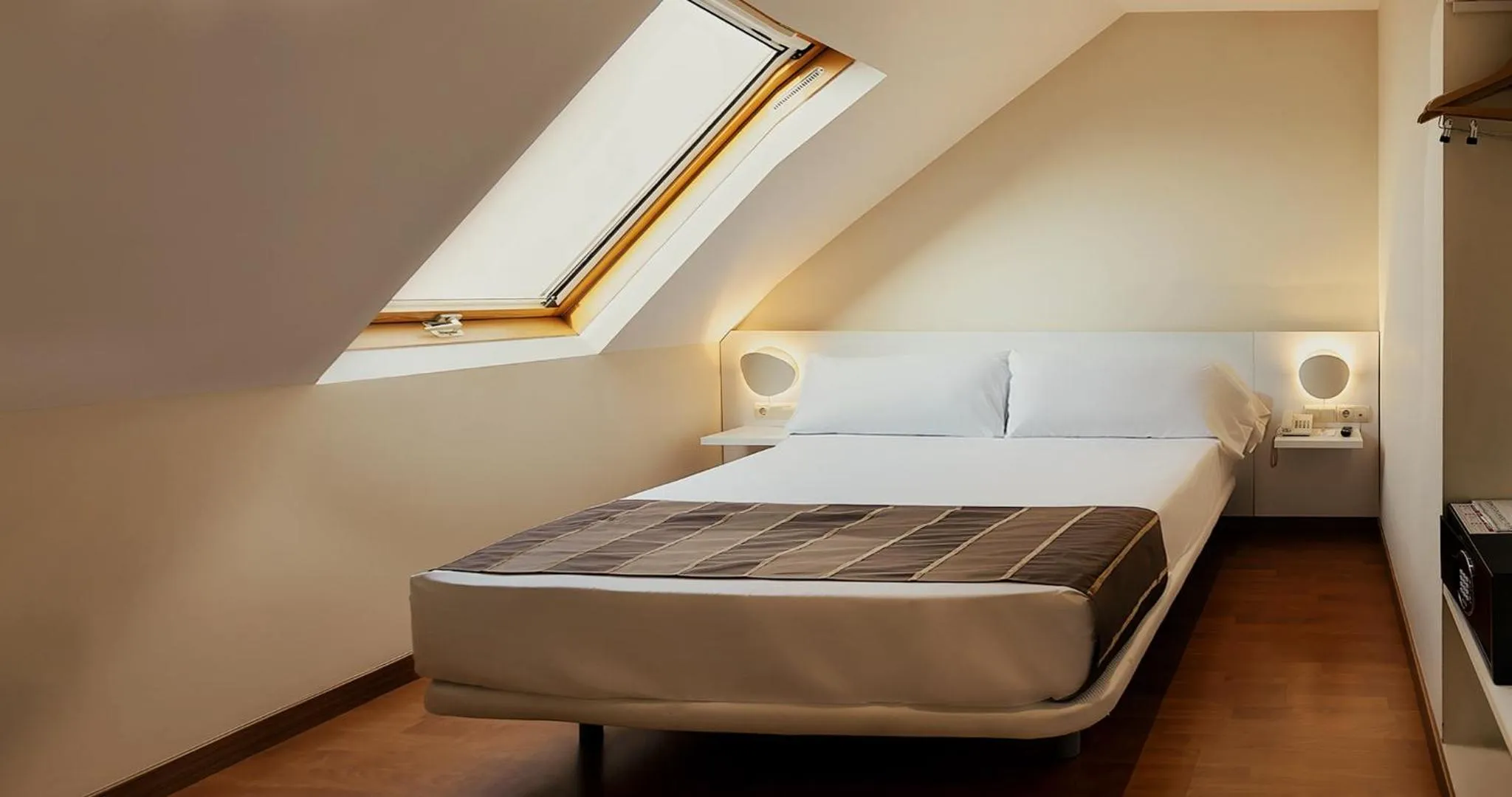 Bedroom, Bed in Vértice Sevilla