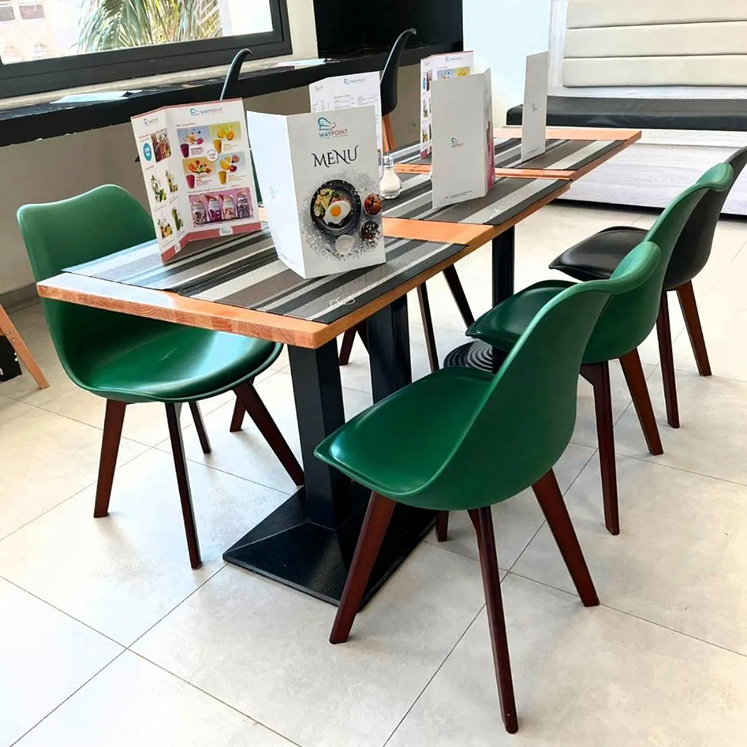 Restaurant/places to eat in Waypoint Suites - Appartements meublés