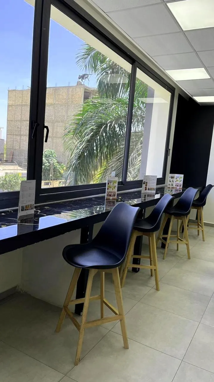 Restaurant/places to eat in Waypoint Suites - Appartements meublés