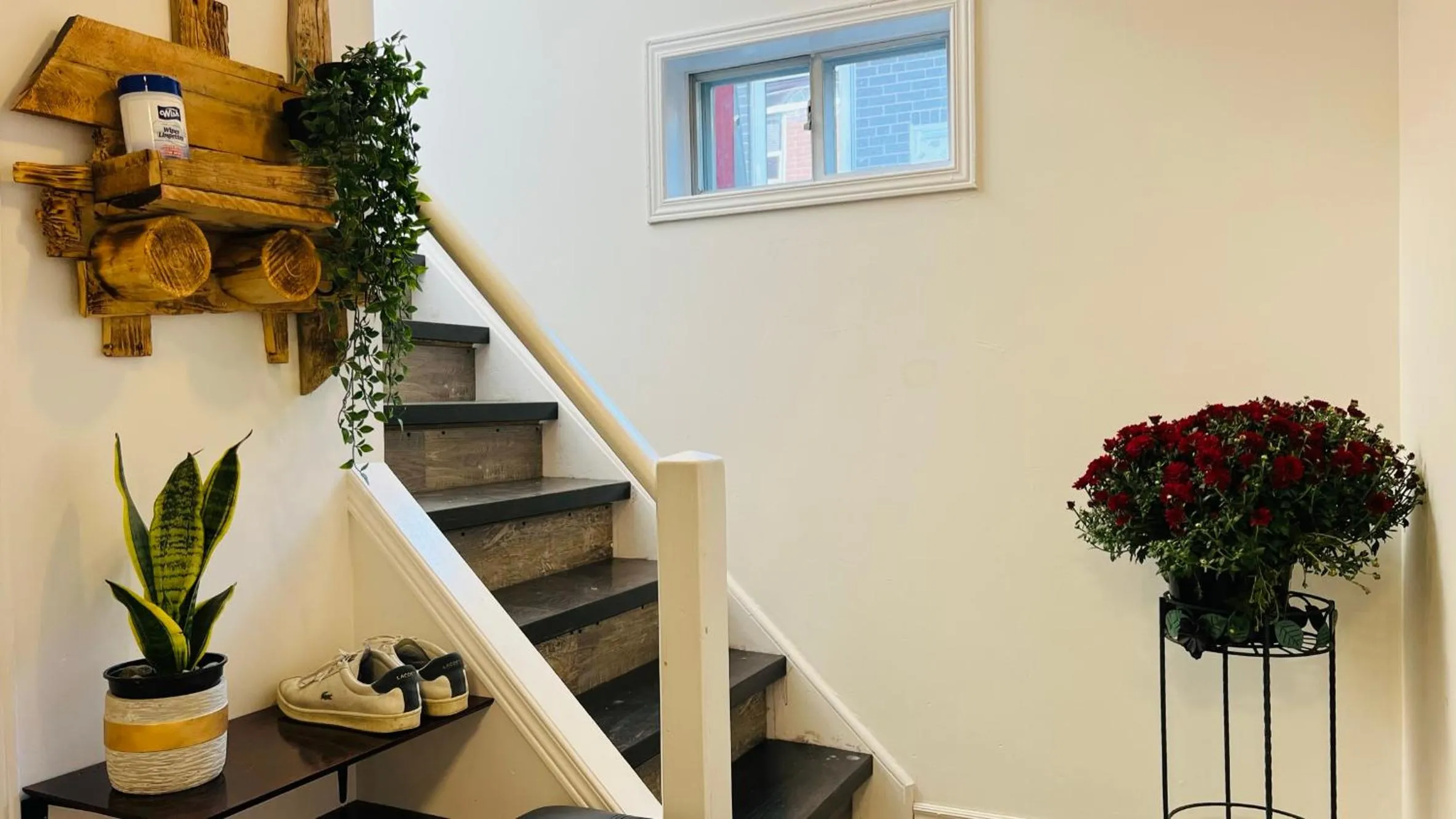 Toronto Bed & Breakfast - Free parking