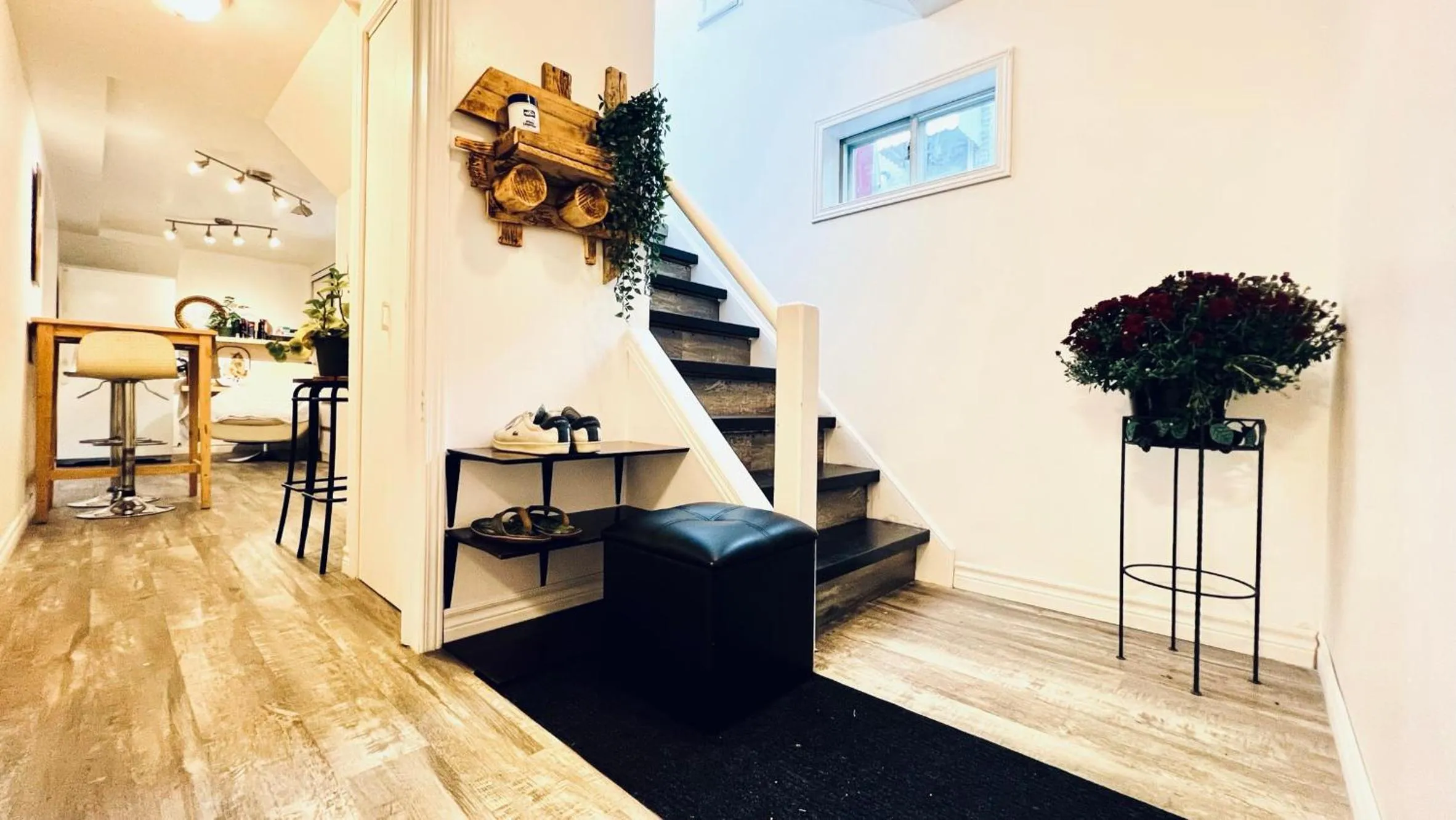 Toronto Bed & Breakfast - Free parking