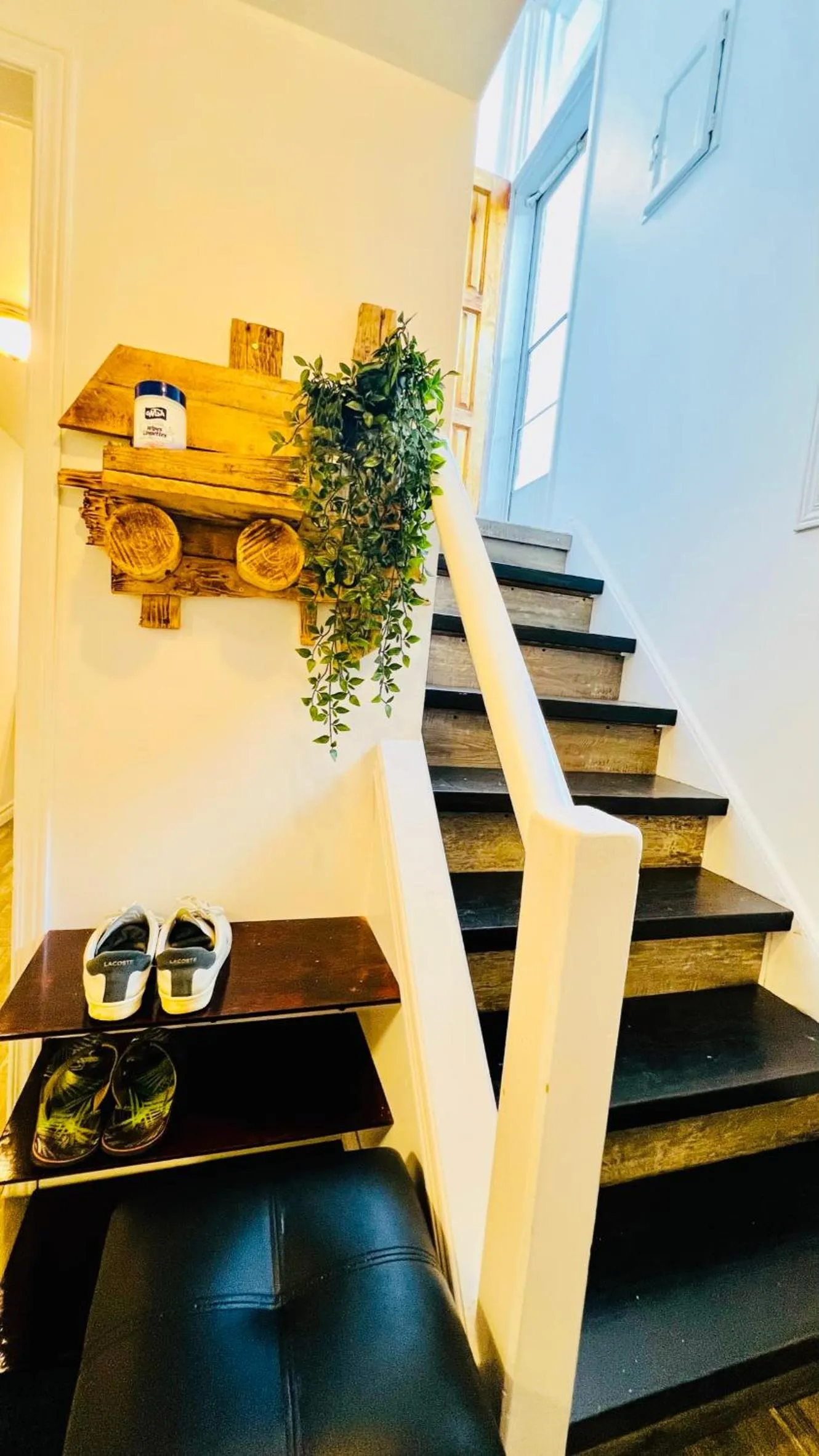 Toronto Bed & Breakfast - Free parking