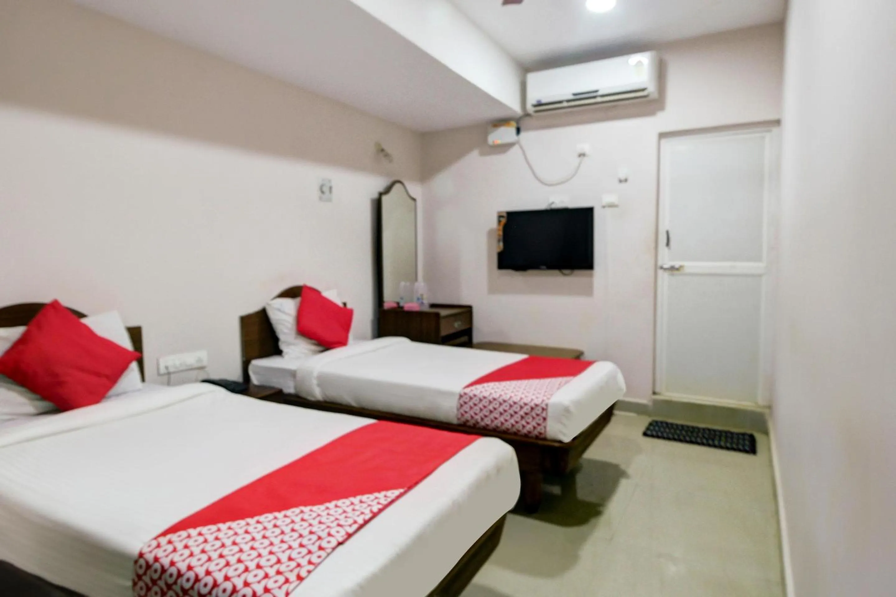 Bedroom in Hotel O Ksp Lodge