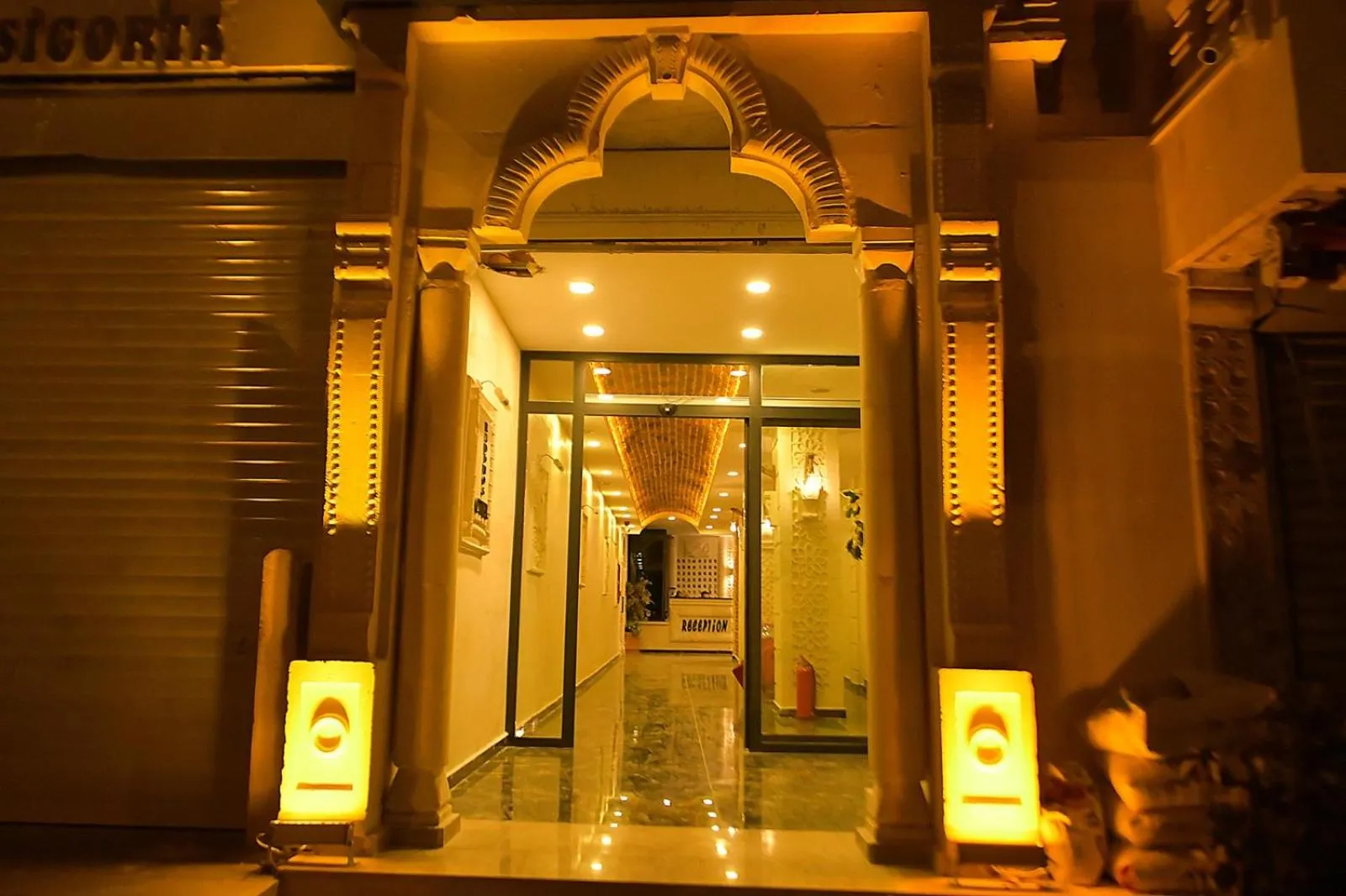 MİDYAT LADİNOS OTEL