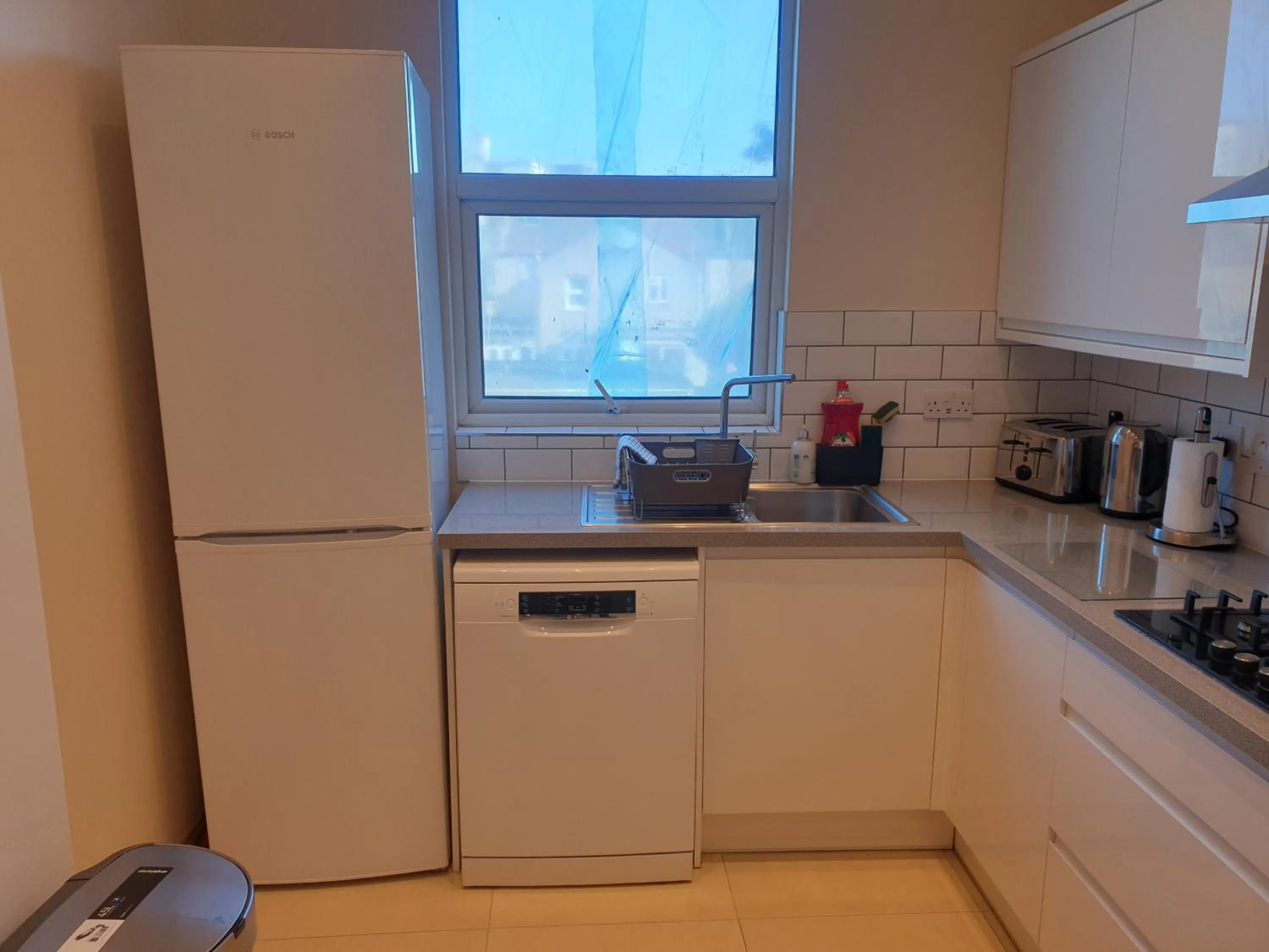 London Luxury Spacious 2 Bedroom Apartment 4 mins from Ilford Stn. FREE parking