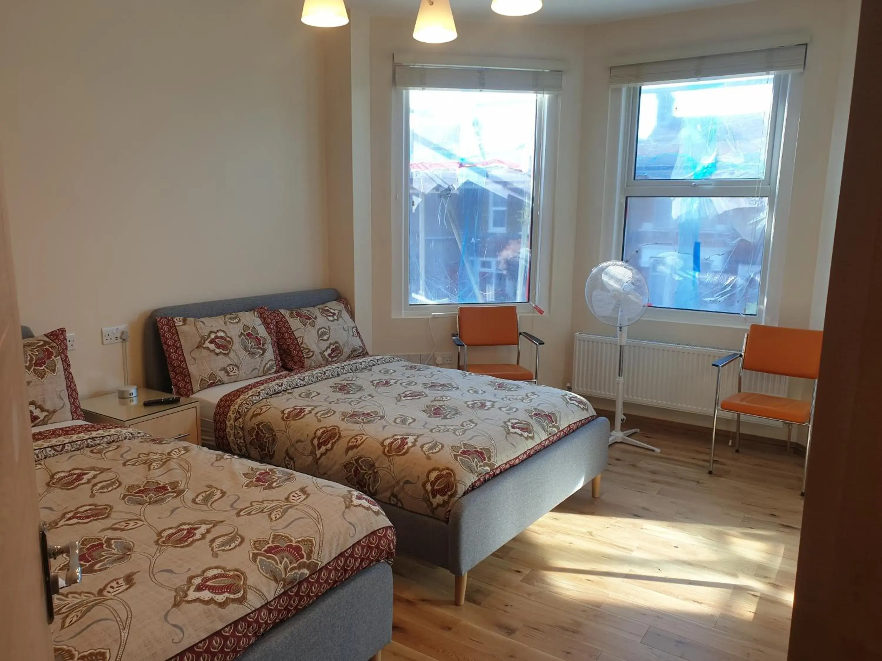 London Luxury Spacious 2 Bedroom Apartment 4 mins from Ilford Stn. FREE parking London Luxury Spacious 2 Bedroom Apartment 4 mins from Ilford Stn. FREE parking