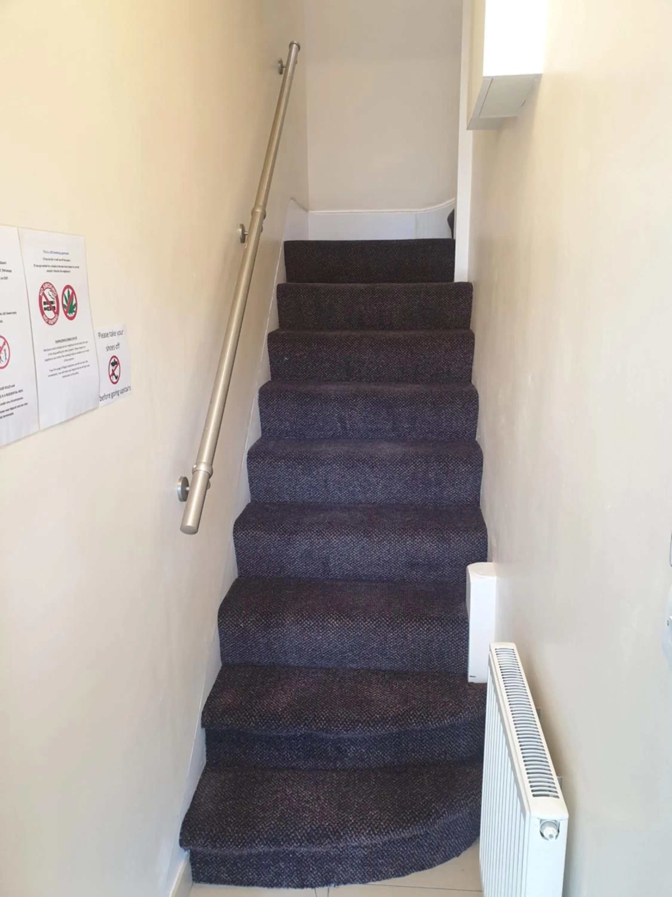 London Luxury Spacious 2 Bedroom Apartment 4 mins from Ilford Stn. FREE parking