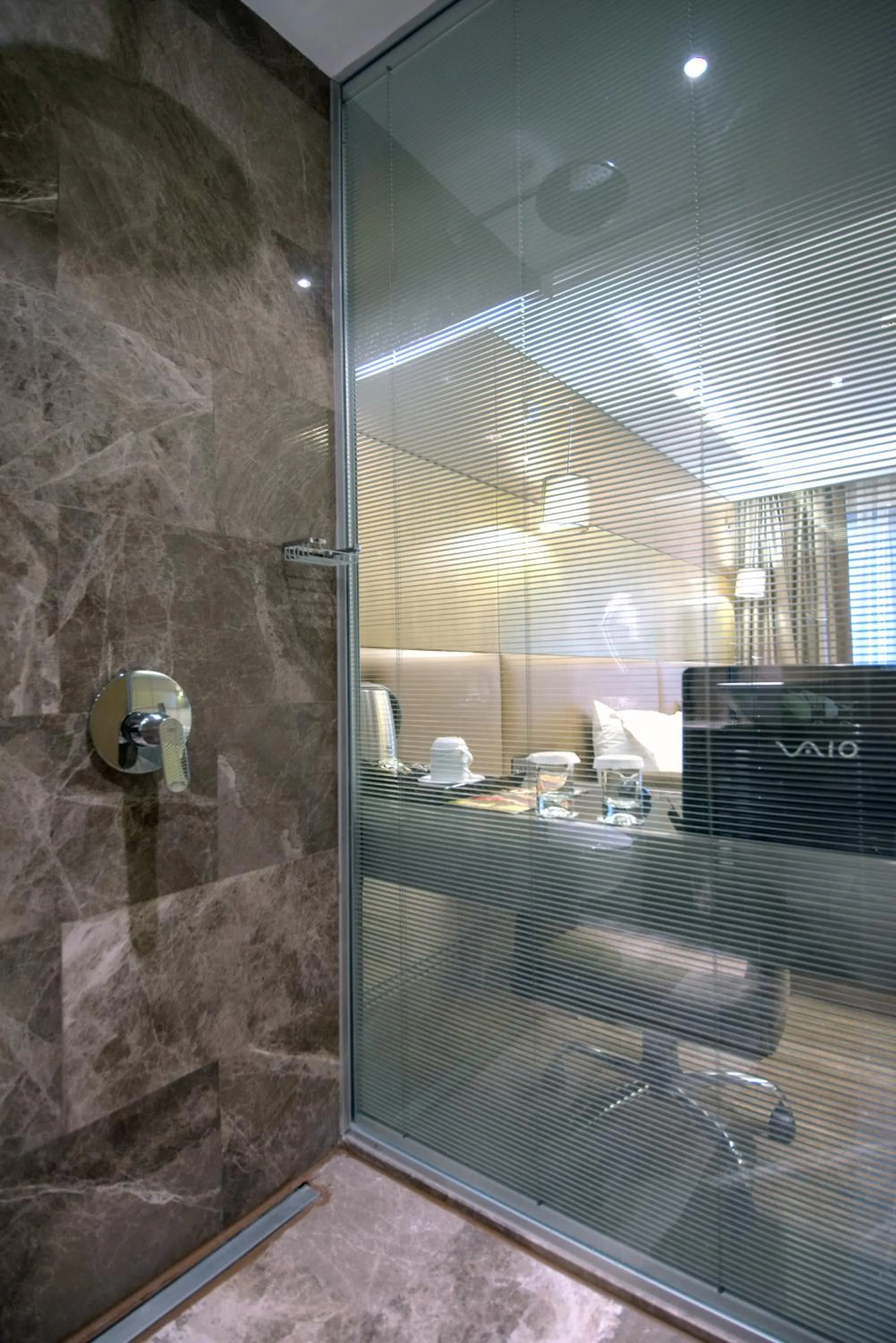 Decorative detail in GK Regency Suites Hotel