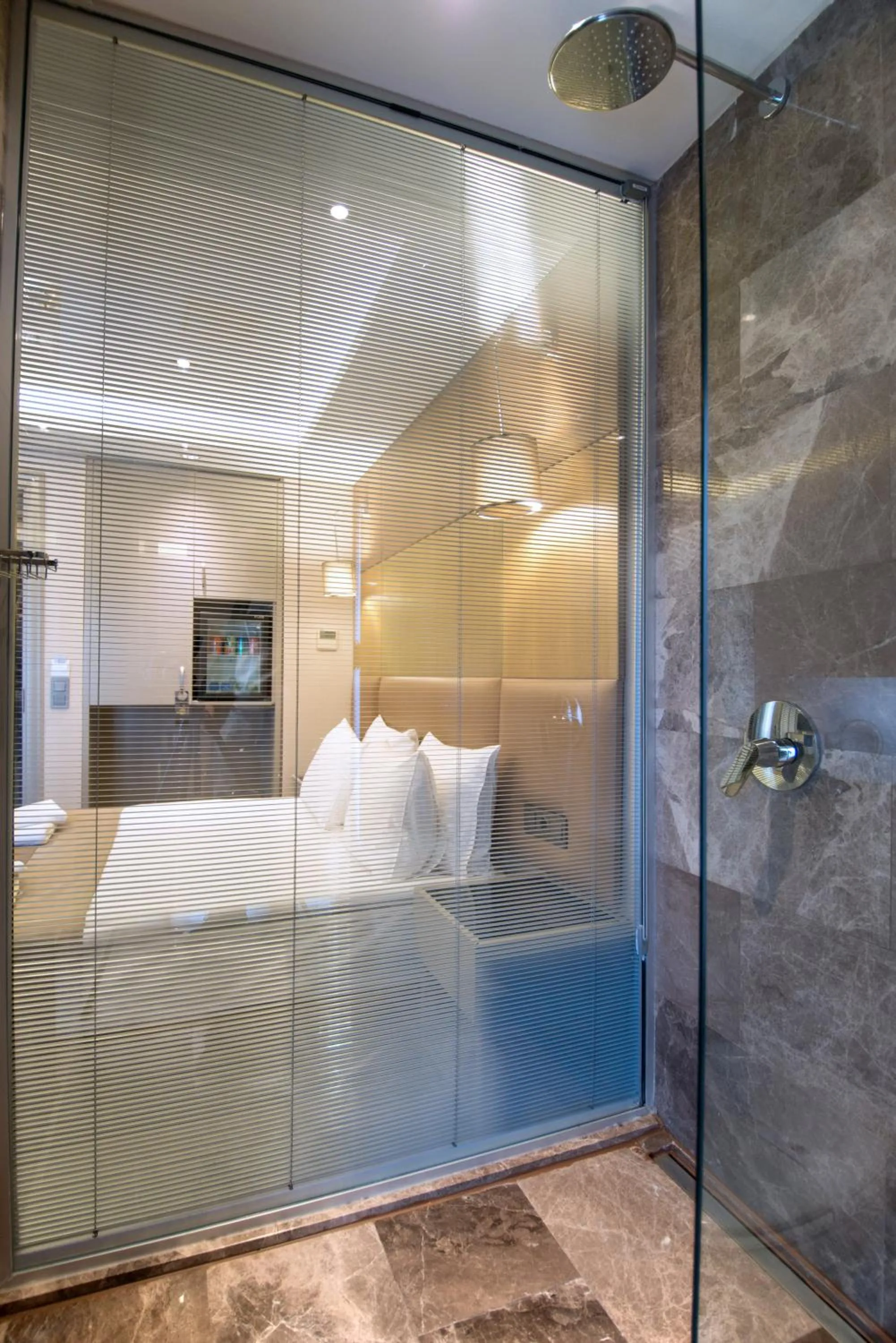 Photo of the whole room in GK Regency Suites Hotel