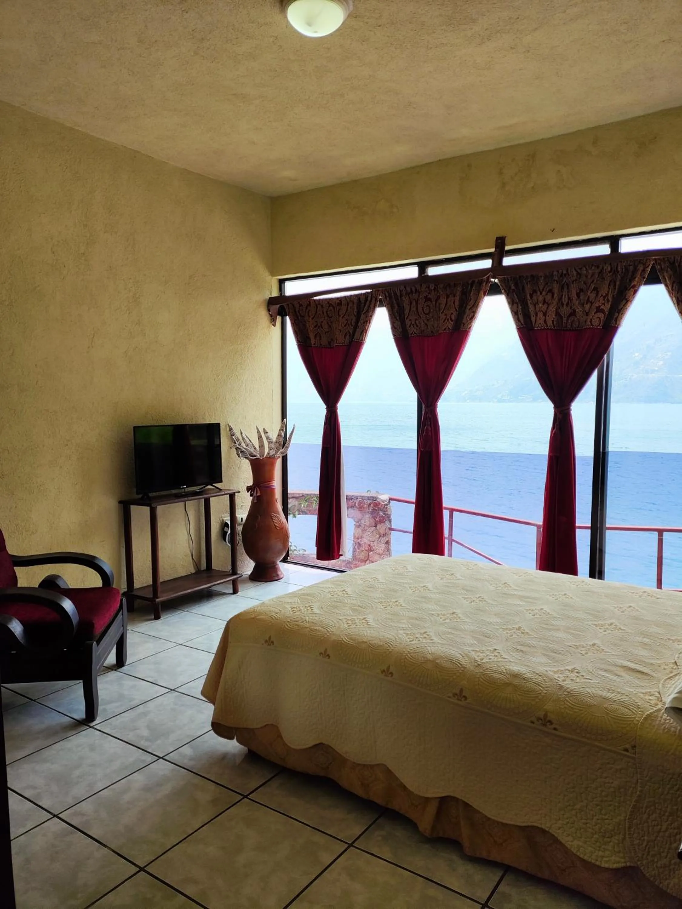 Bed in Hotel Restaurante La Villa de los Dioses