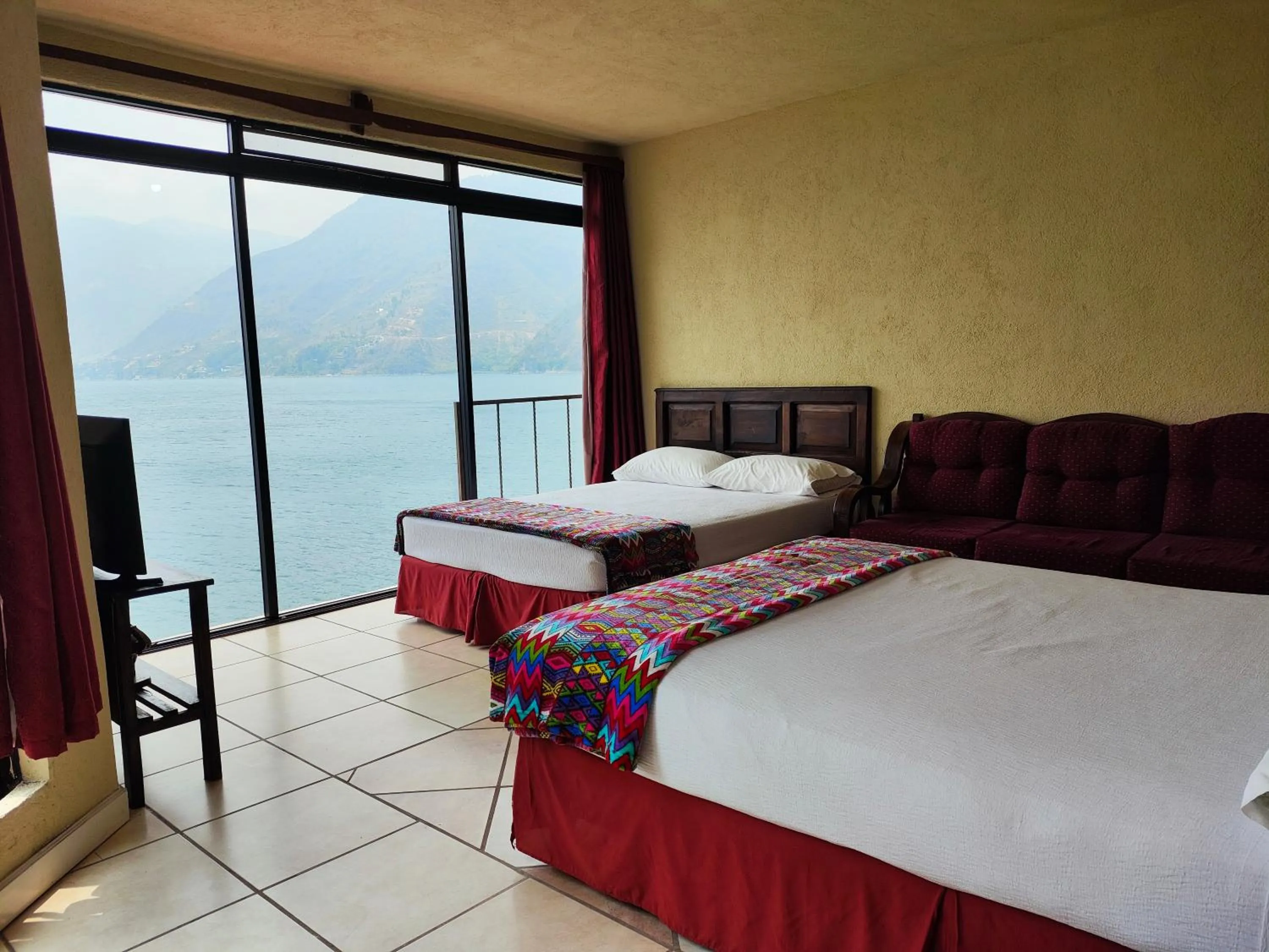 Bed in Hotel Restaurante La Villa de los Dioses