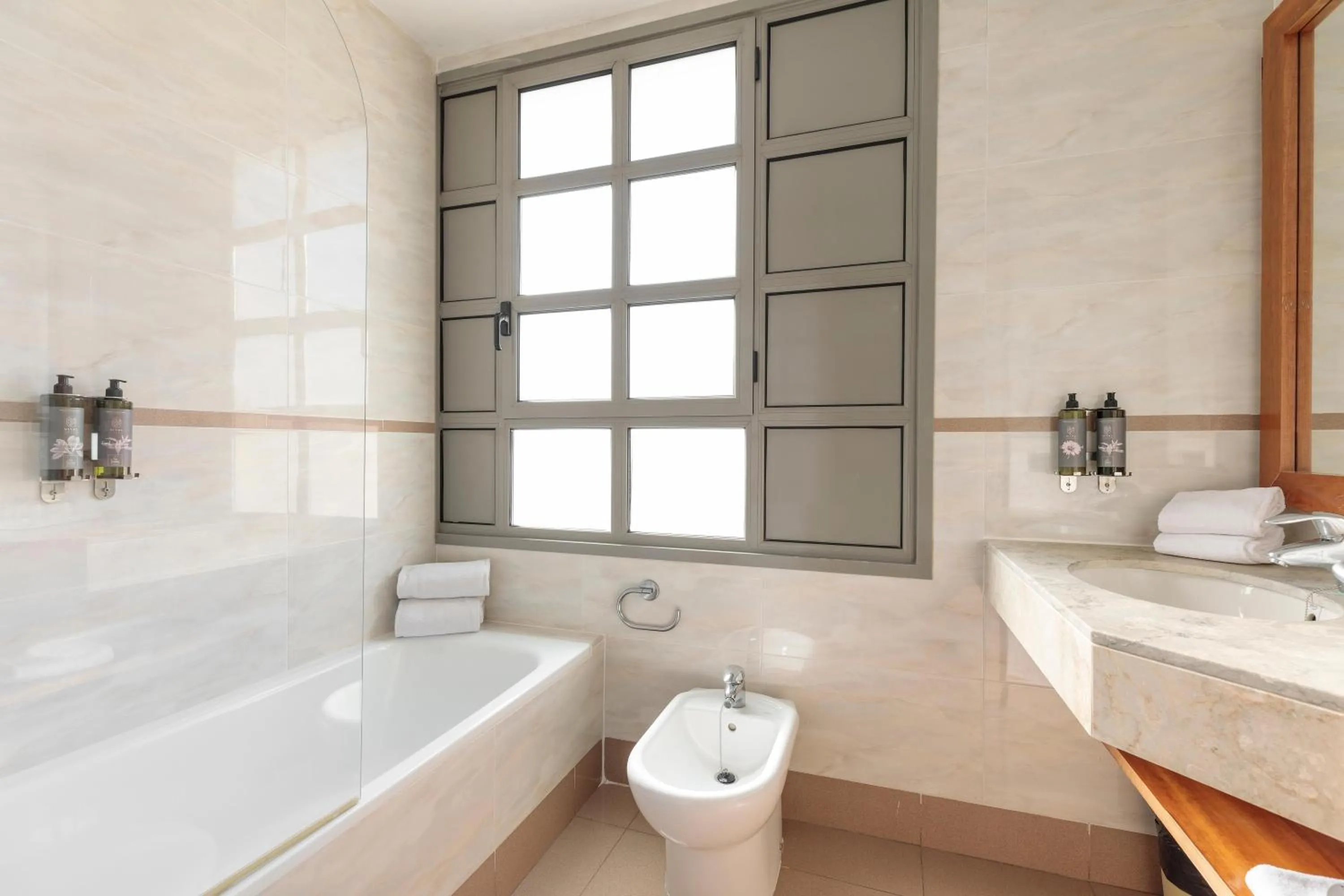 Bathroom in Hotel Best Aranea