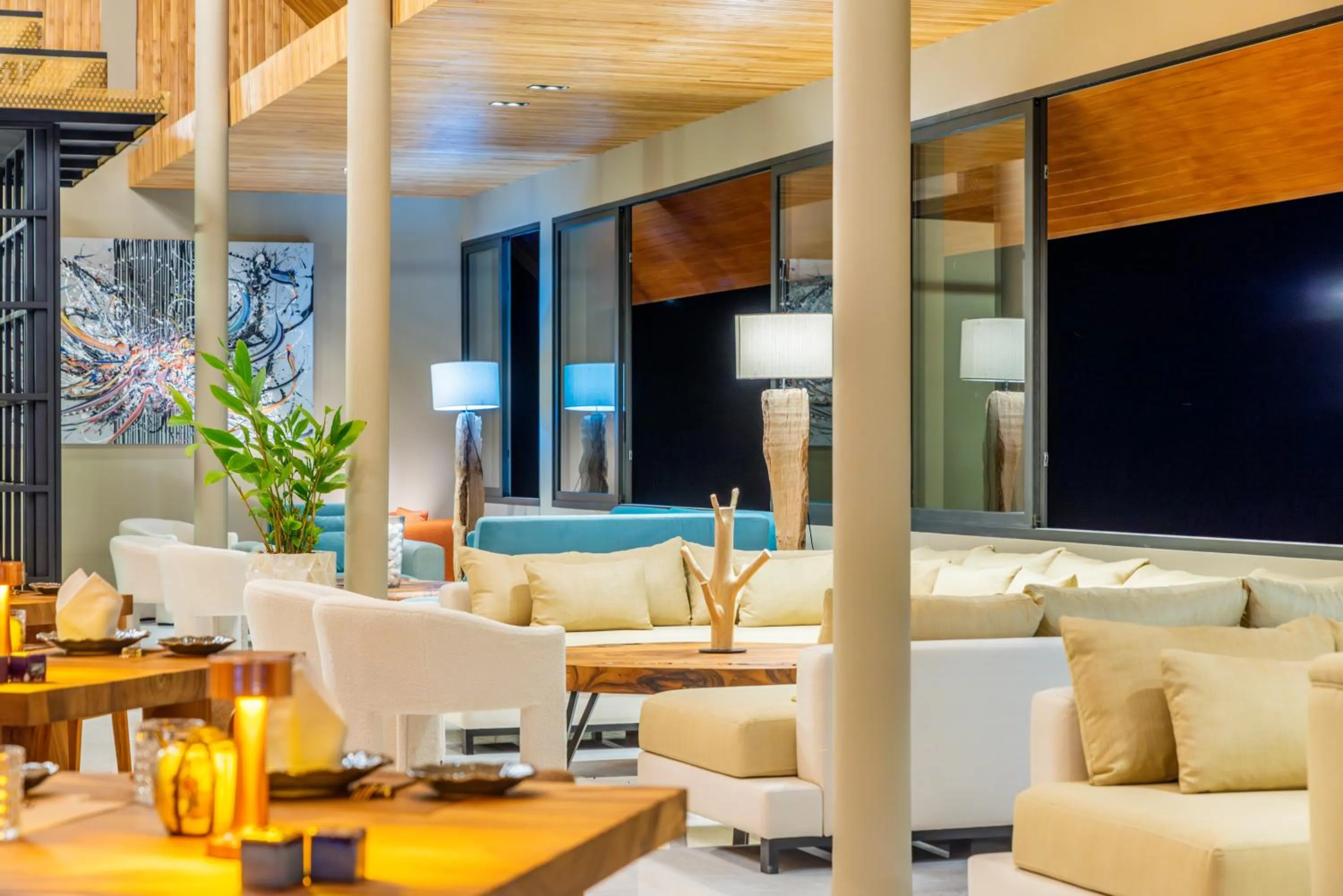 Restaurant/places to eat in Ida B Domain Resort