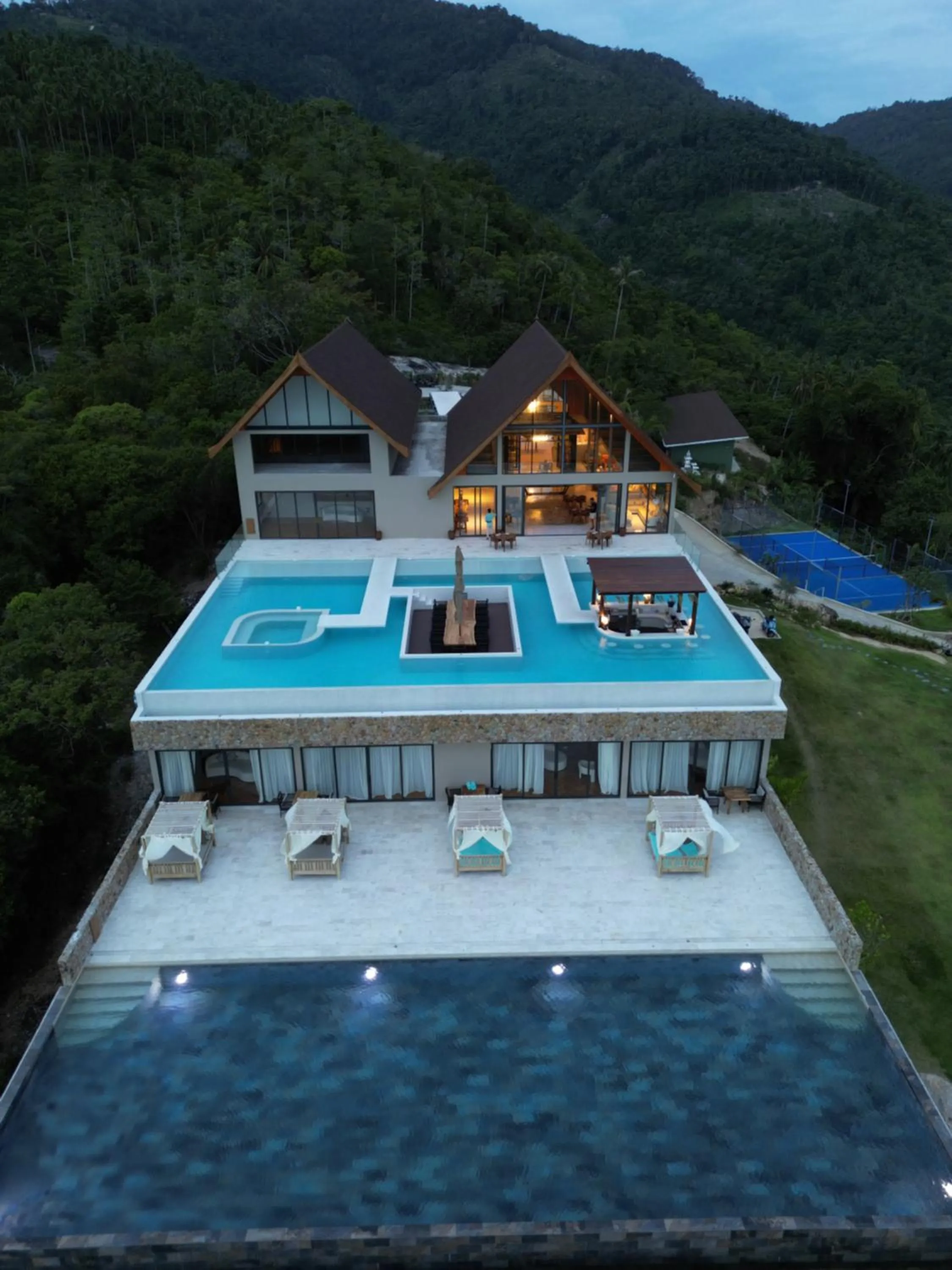 Property building in Ida B Domain Resort