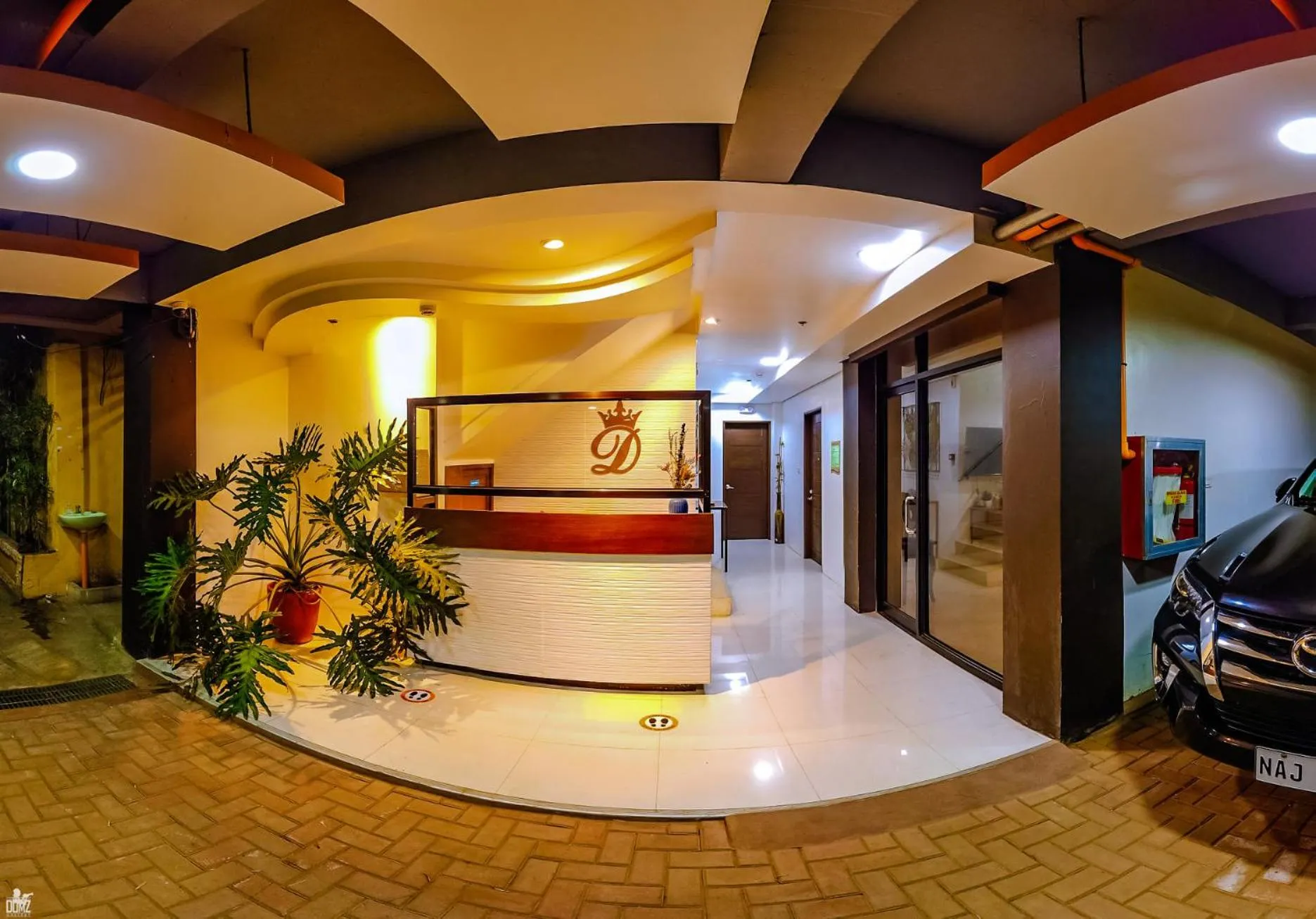 Facade/entrance in Dianna’s Inn