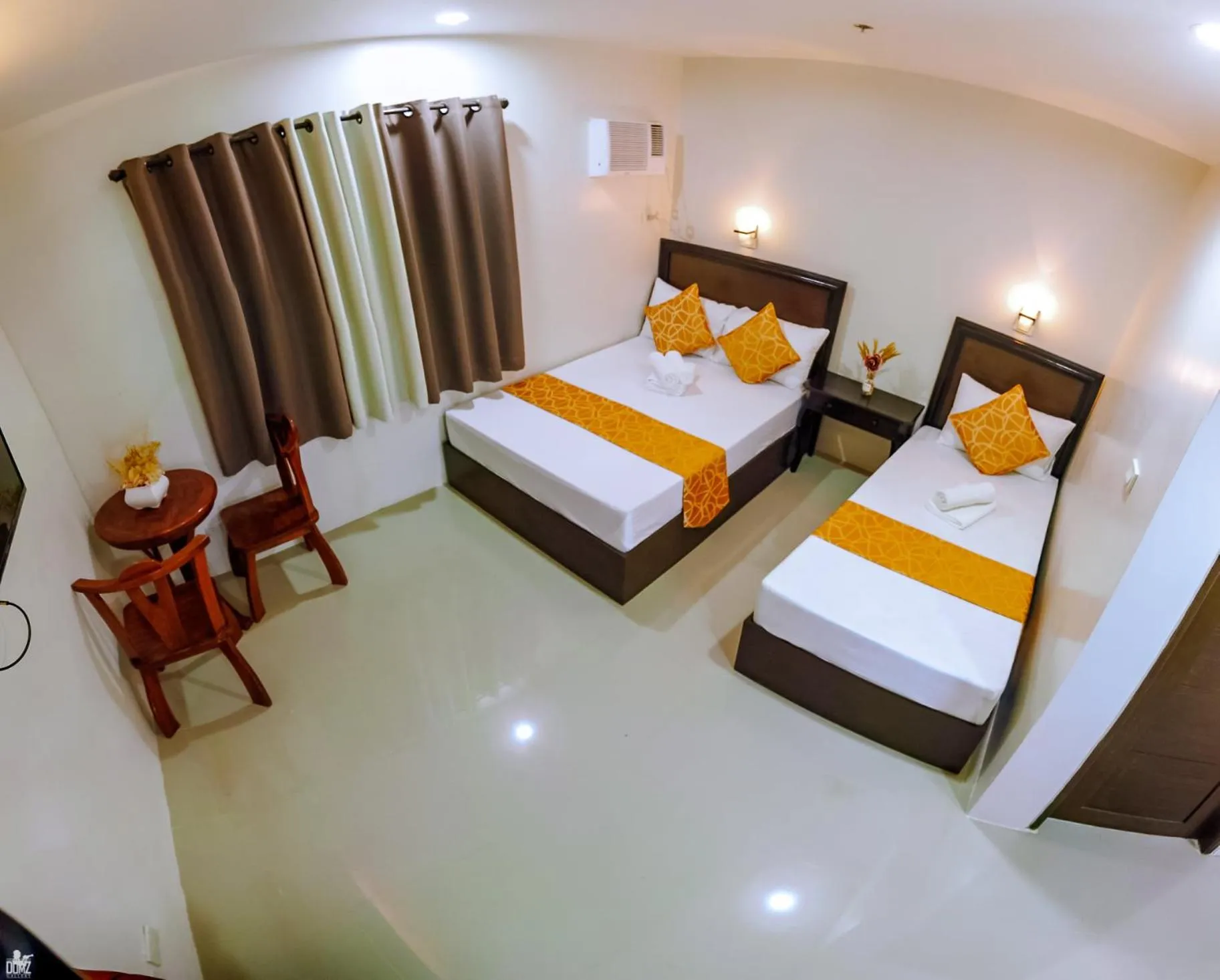 View (from property/room), Bed in Dianna’s Inn