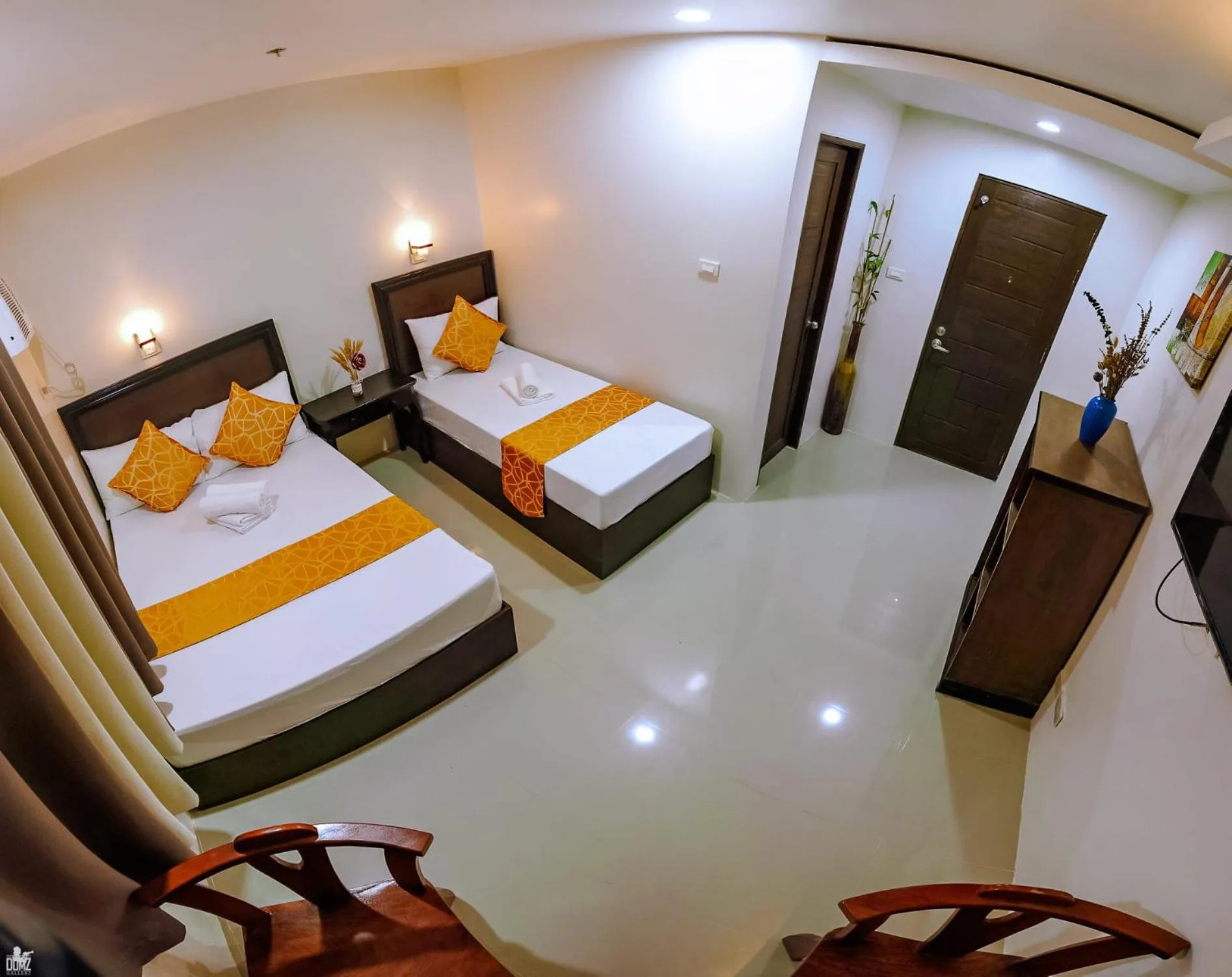 View (from property/room), Bed in Dianna’s Inn