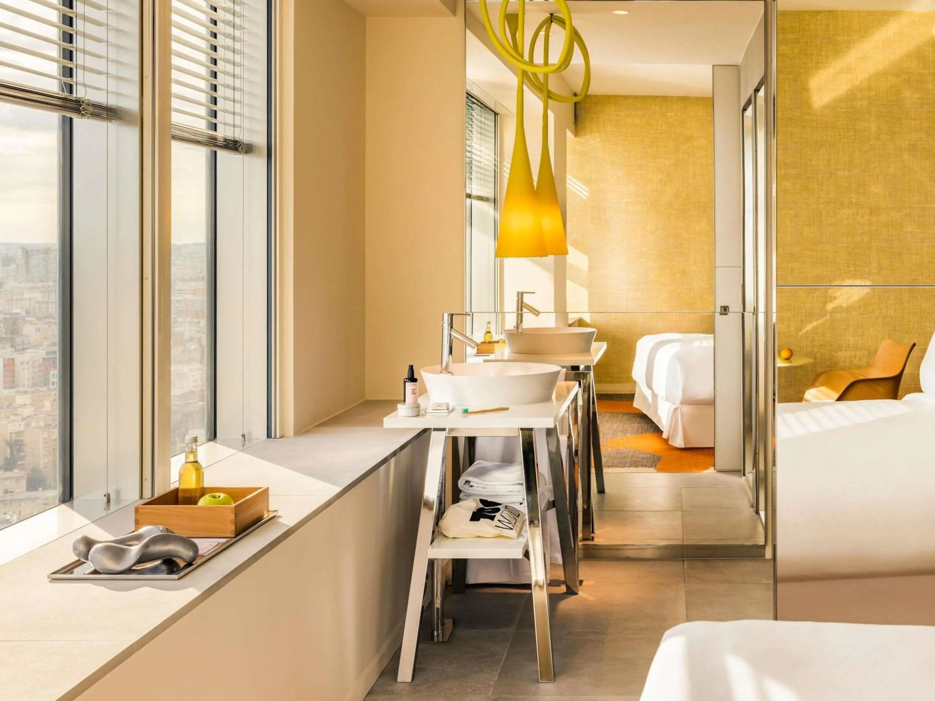 Bathroom, Bed in Too Hotel & Spa Paris - MGallery Collection