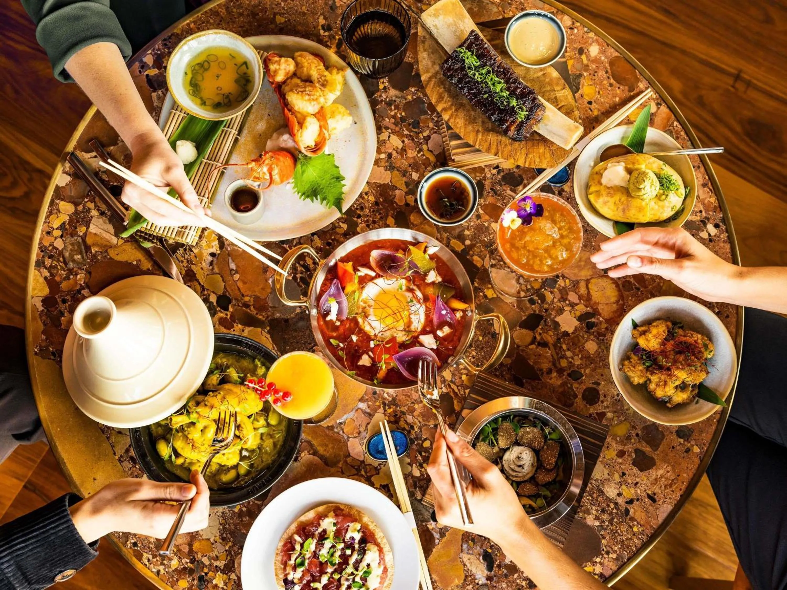 Restaurant/places to eat in Too Hotel & Spa Paris - MGallery Collection