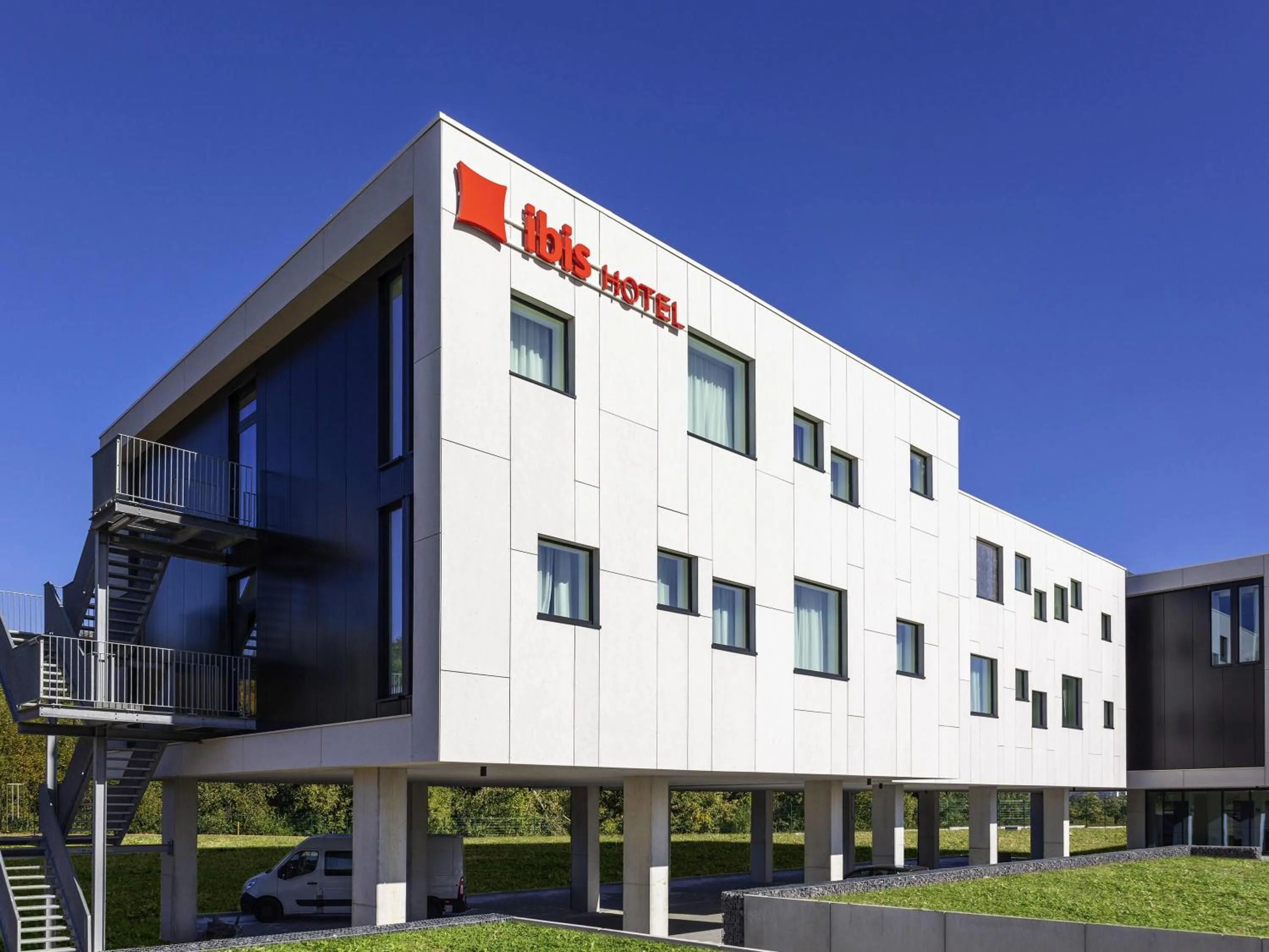 Property building in ibis Brussels Groot Bijgaarden