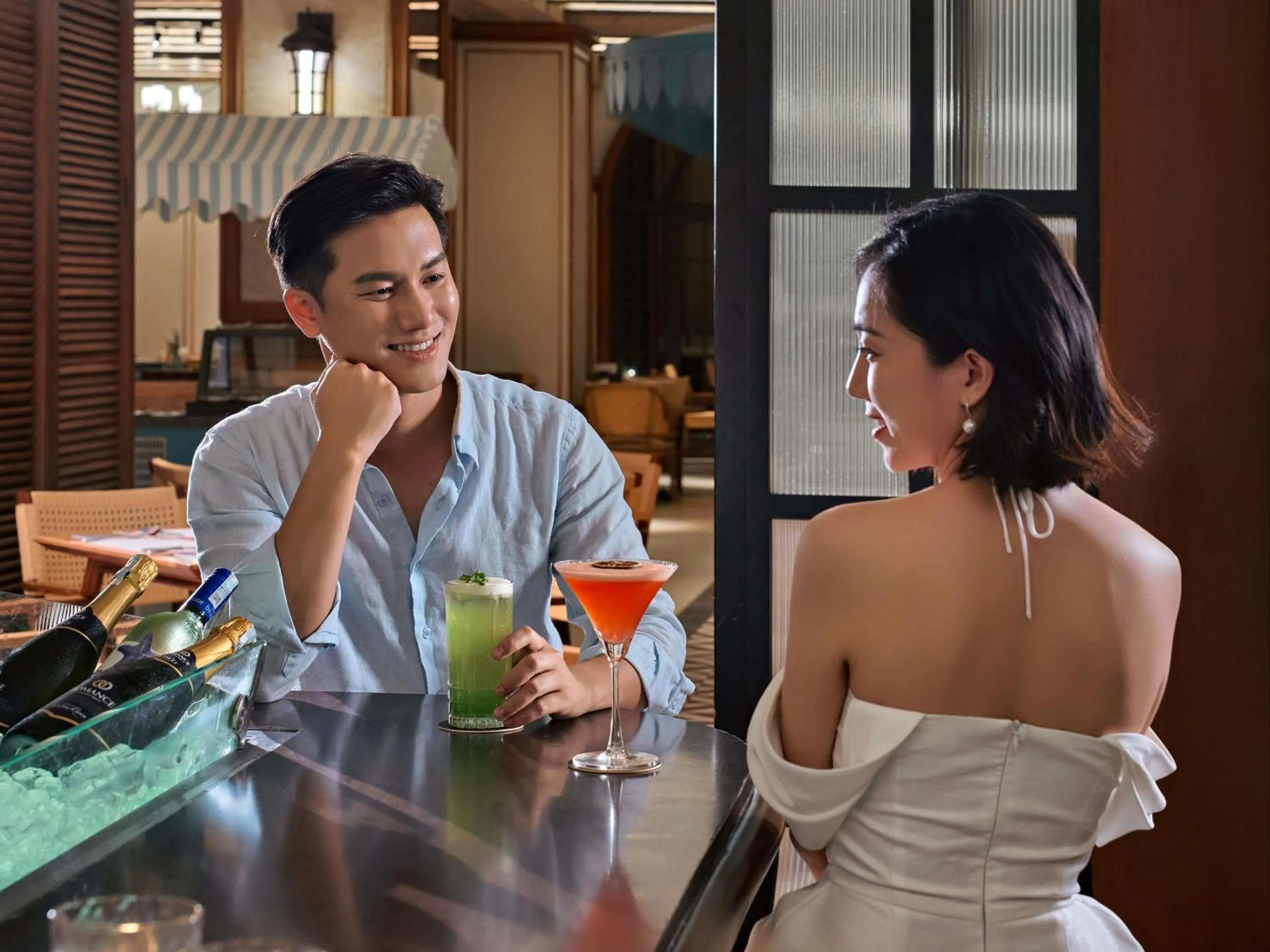 Lounge or bar in Mövenpick Resort Phan Thiet