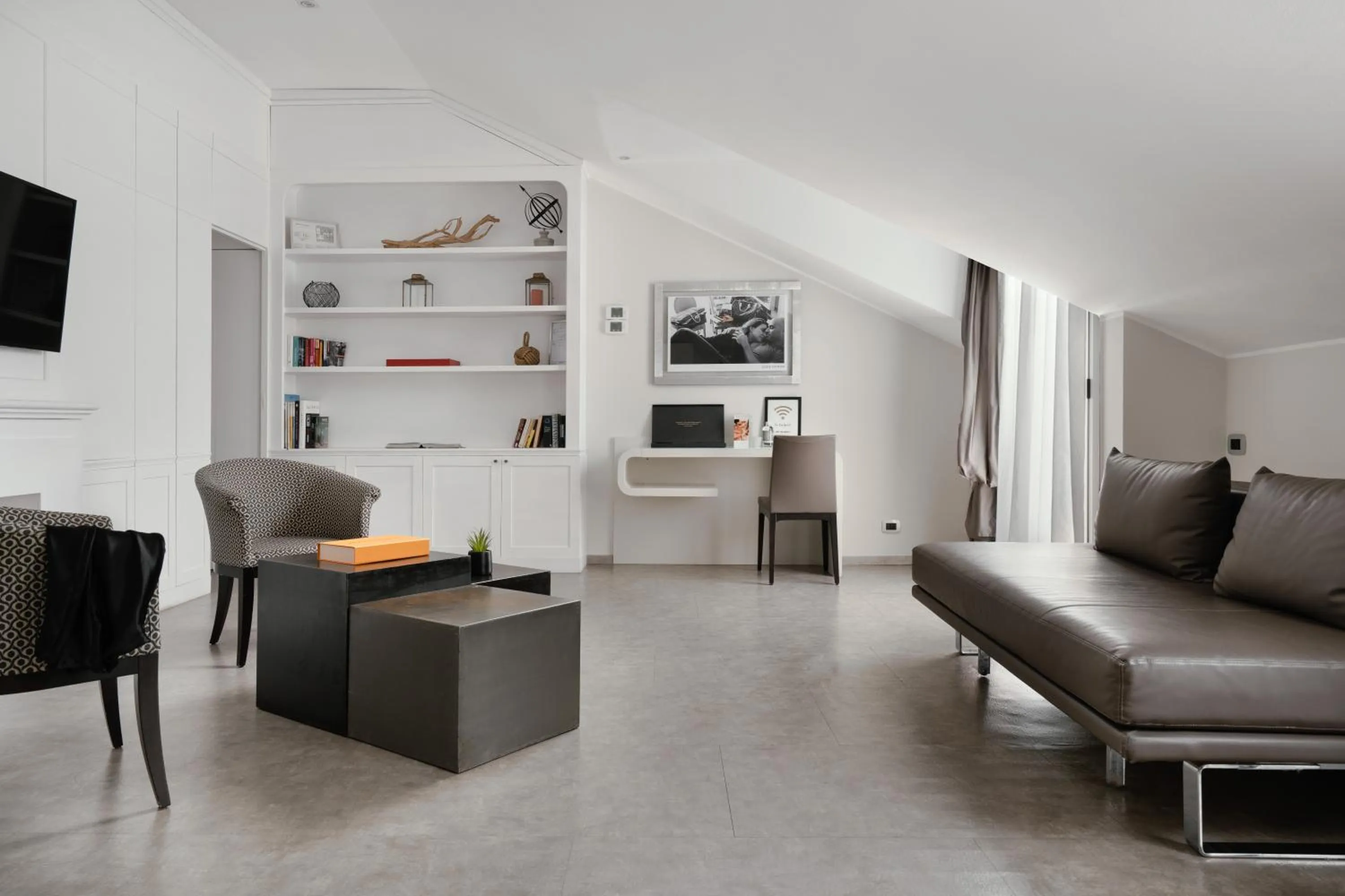 Living room in Montenapoleone Suites