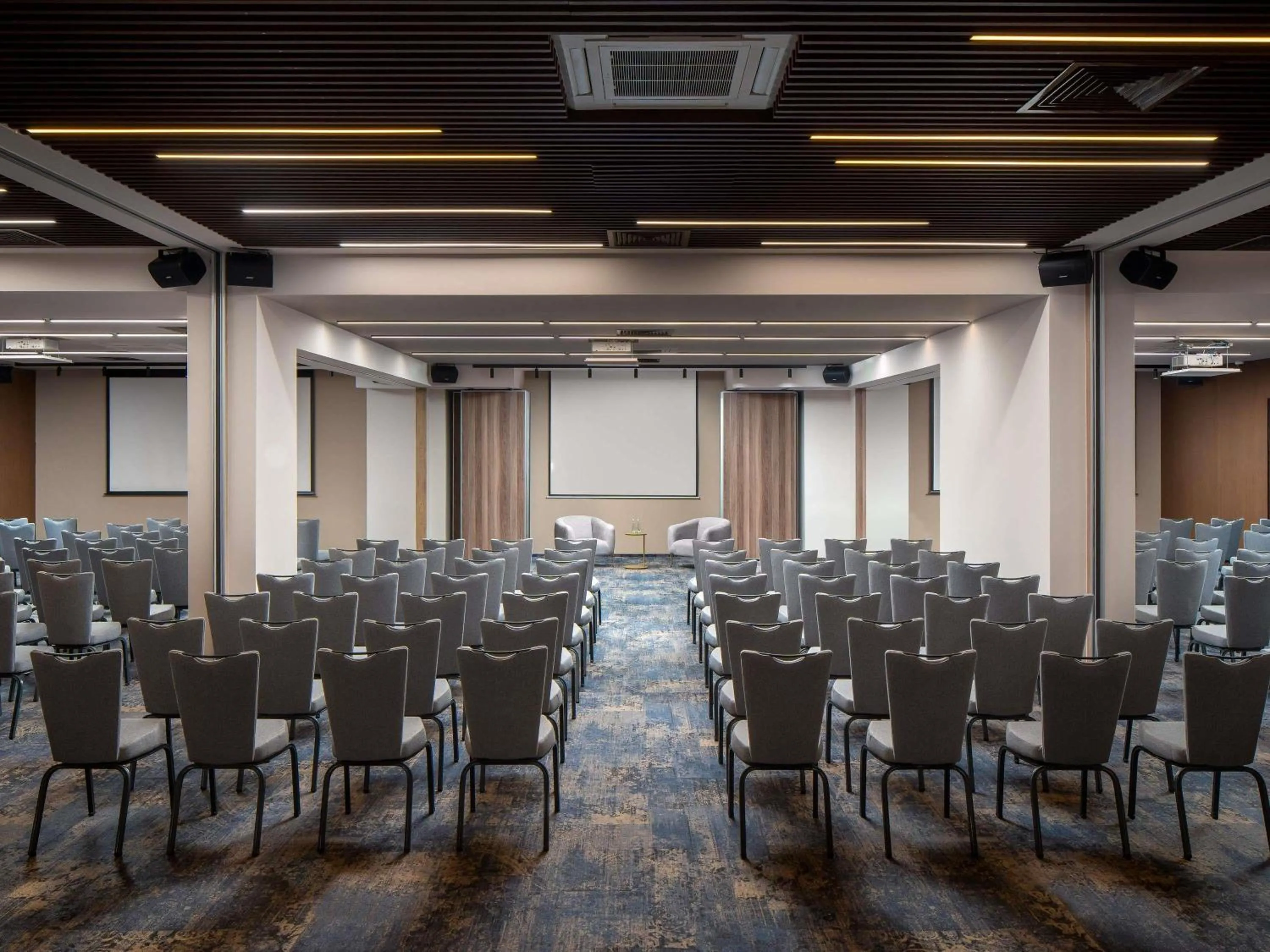 Meeting/conference room in Mercure Conacul Cozieni